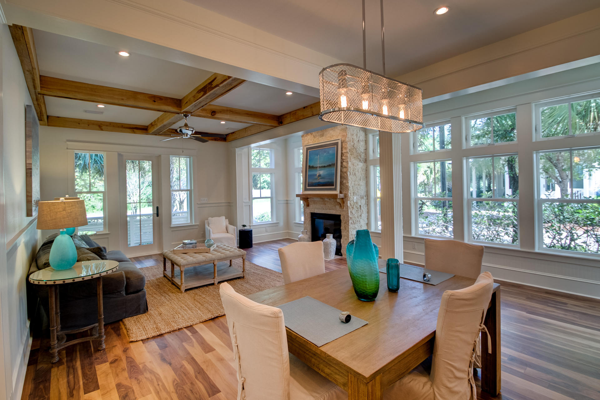 COTTAGES AT EASTERN LAKE - Residential