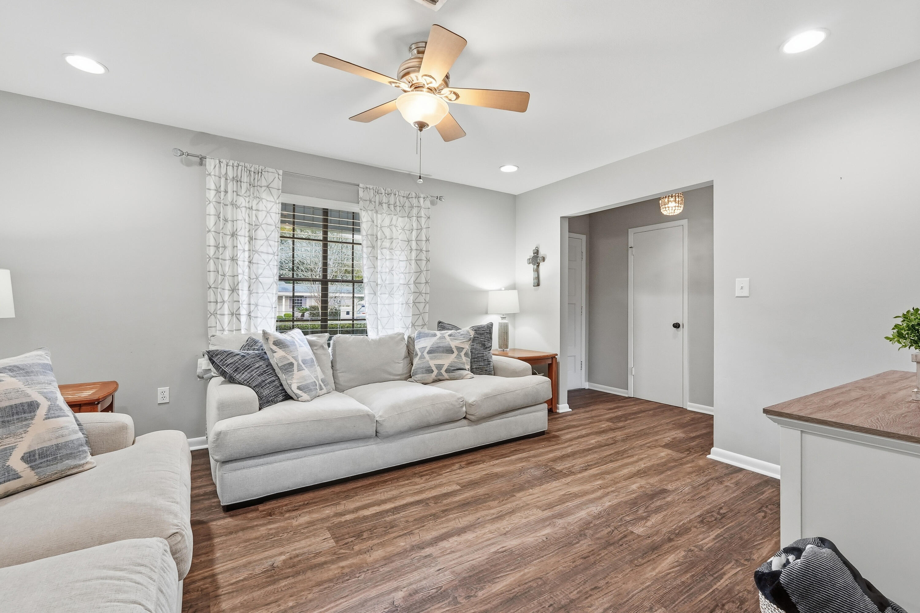 SEA HILLS - Residential