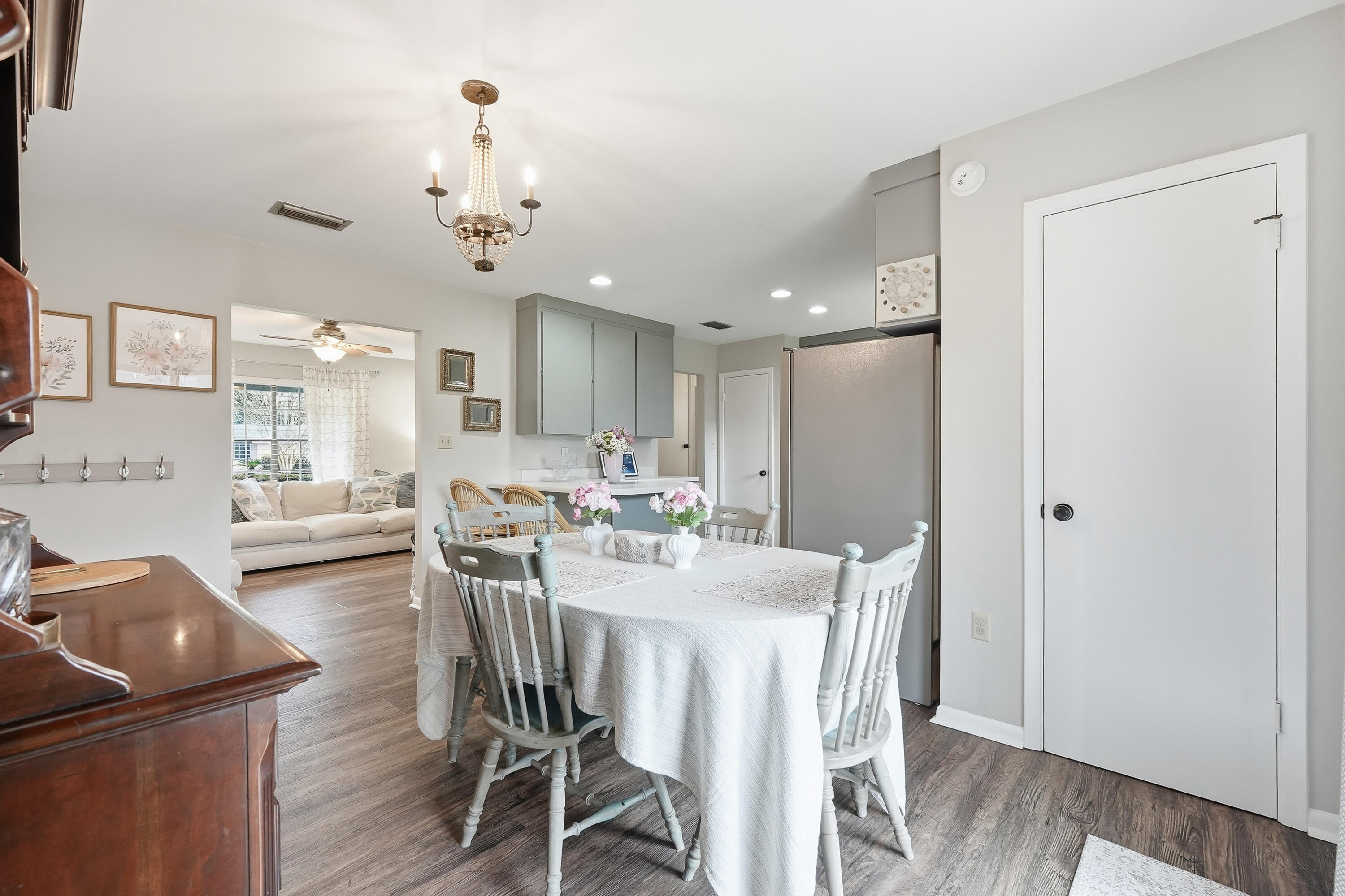 SEA HILLS - Residential