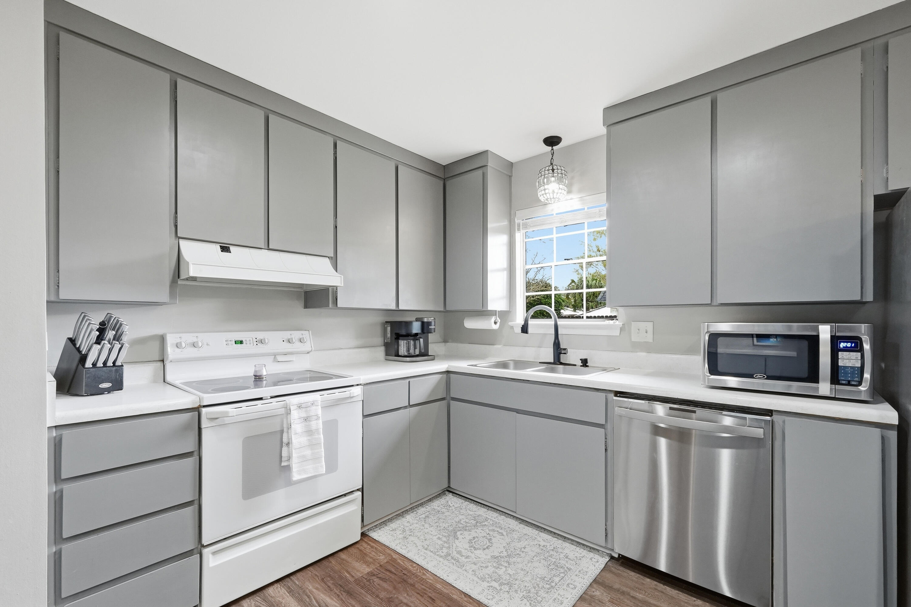 SEA HILLS - Residential