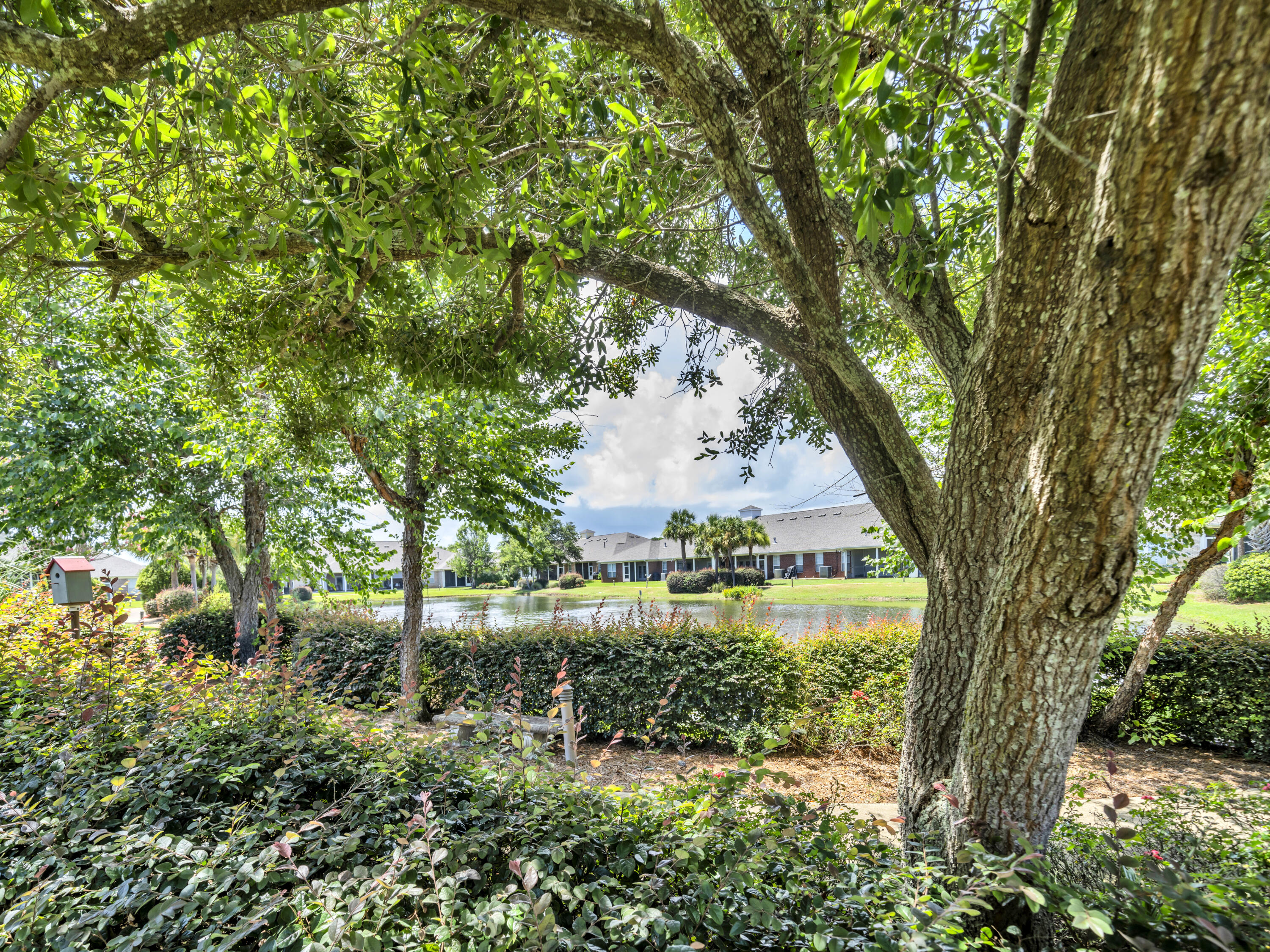 DIAMOND LAKES - Residential