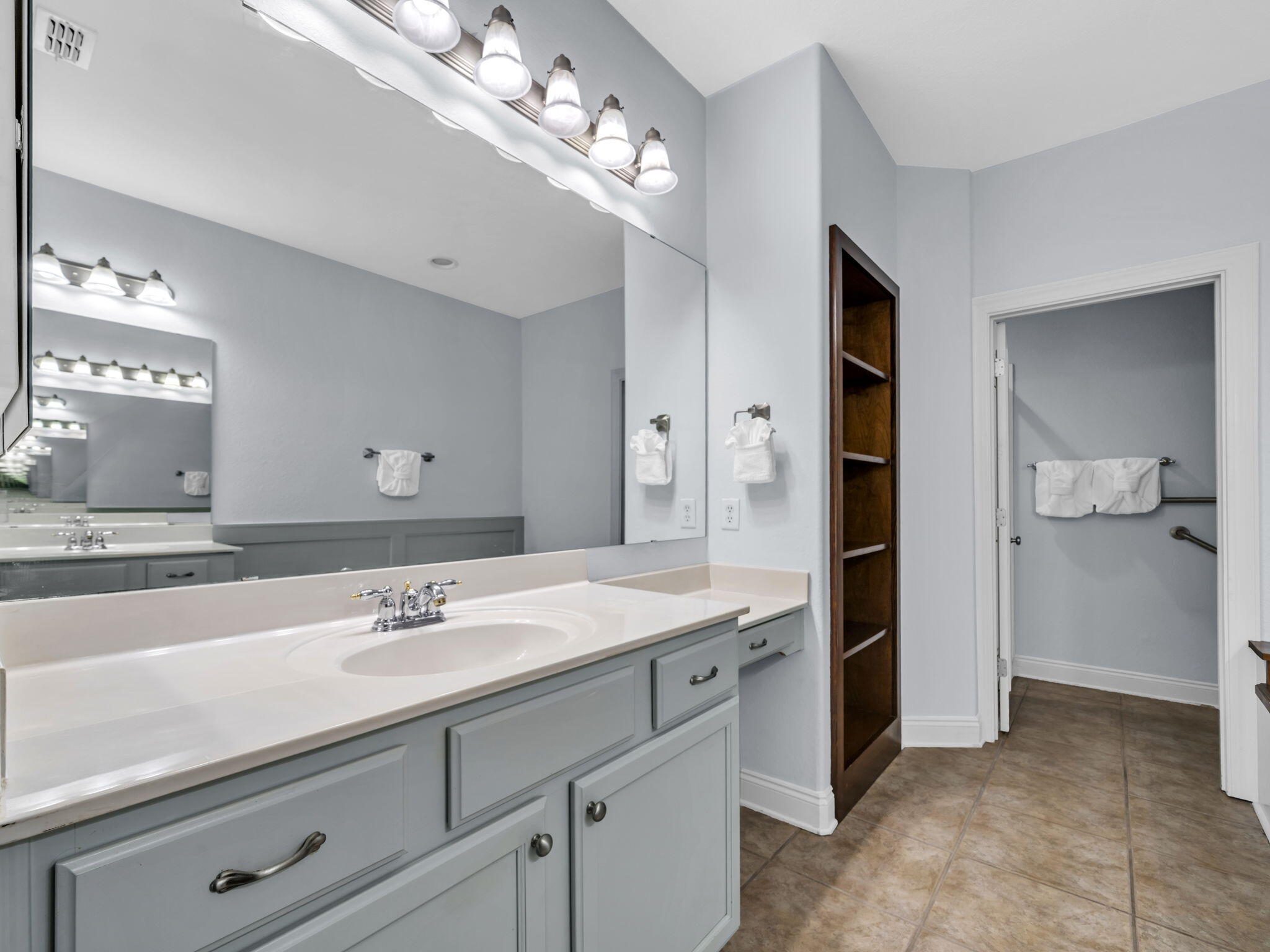 DIAMOND LAKES - Residential
