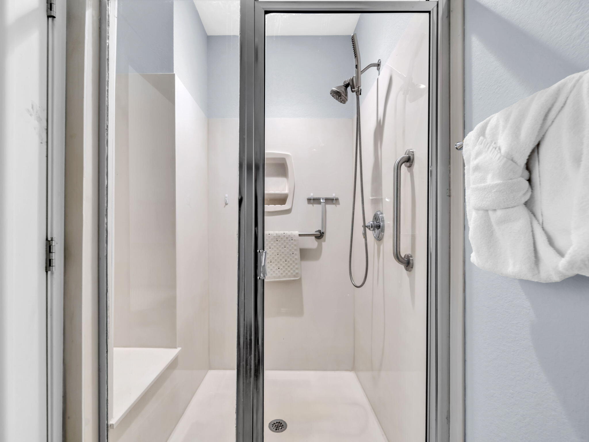 DIAMOND LAKES - Residential