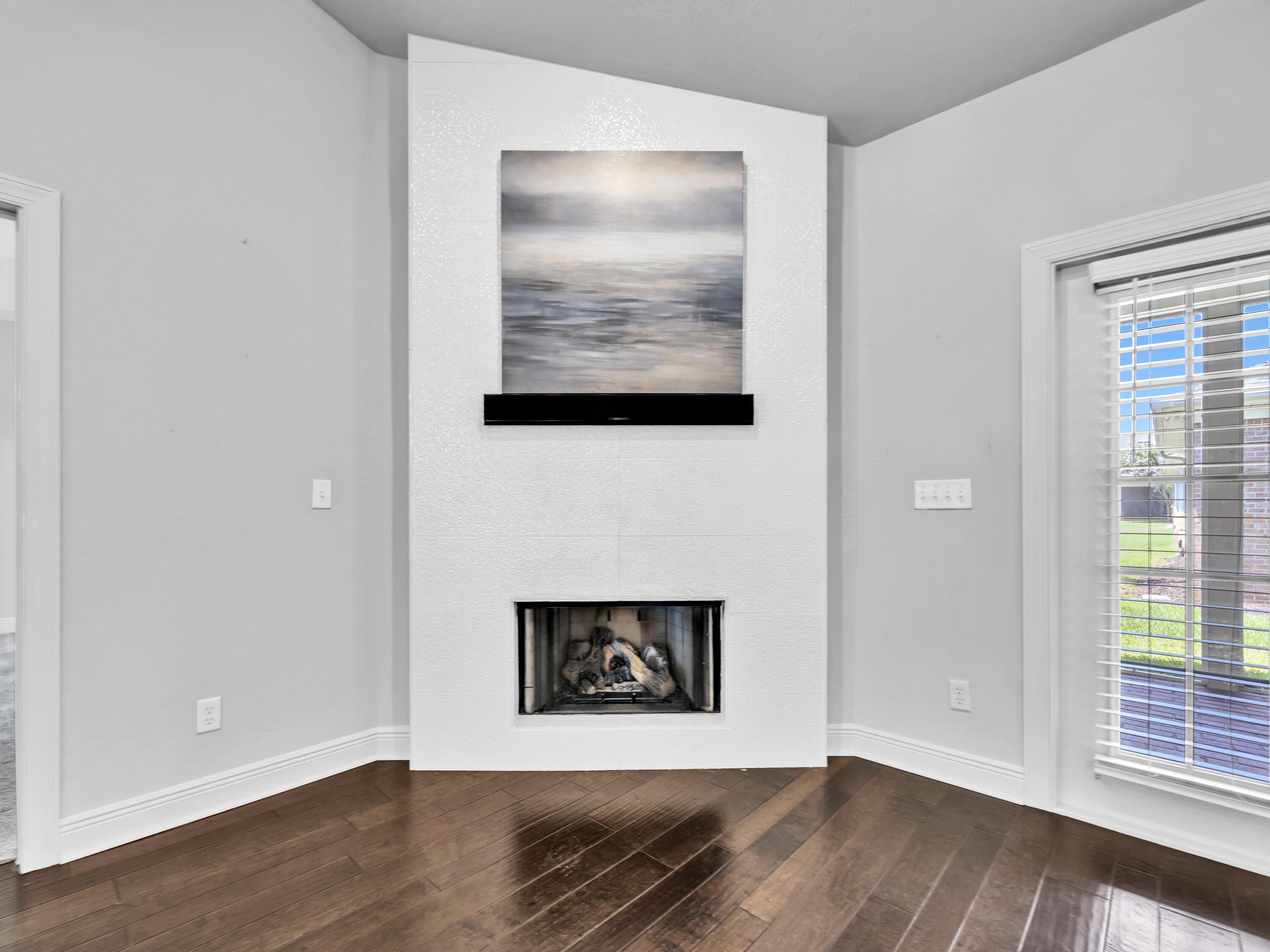 DIAMOND LAKES - Residential