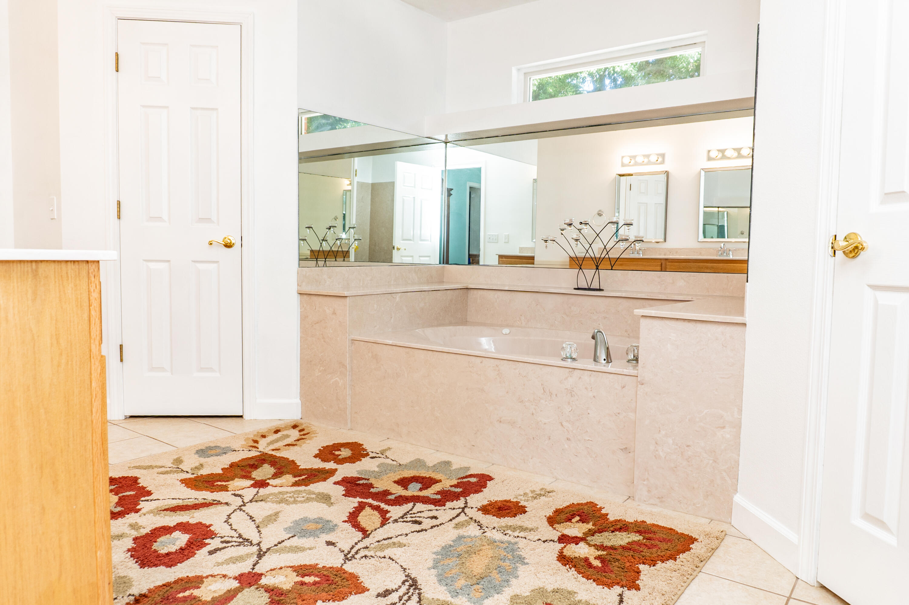 TOM KING ESTATES - Residential