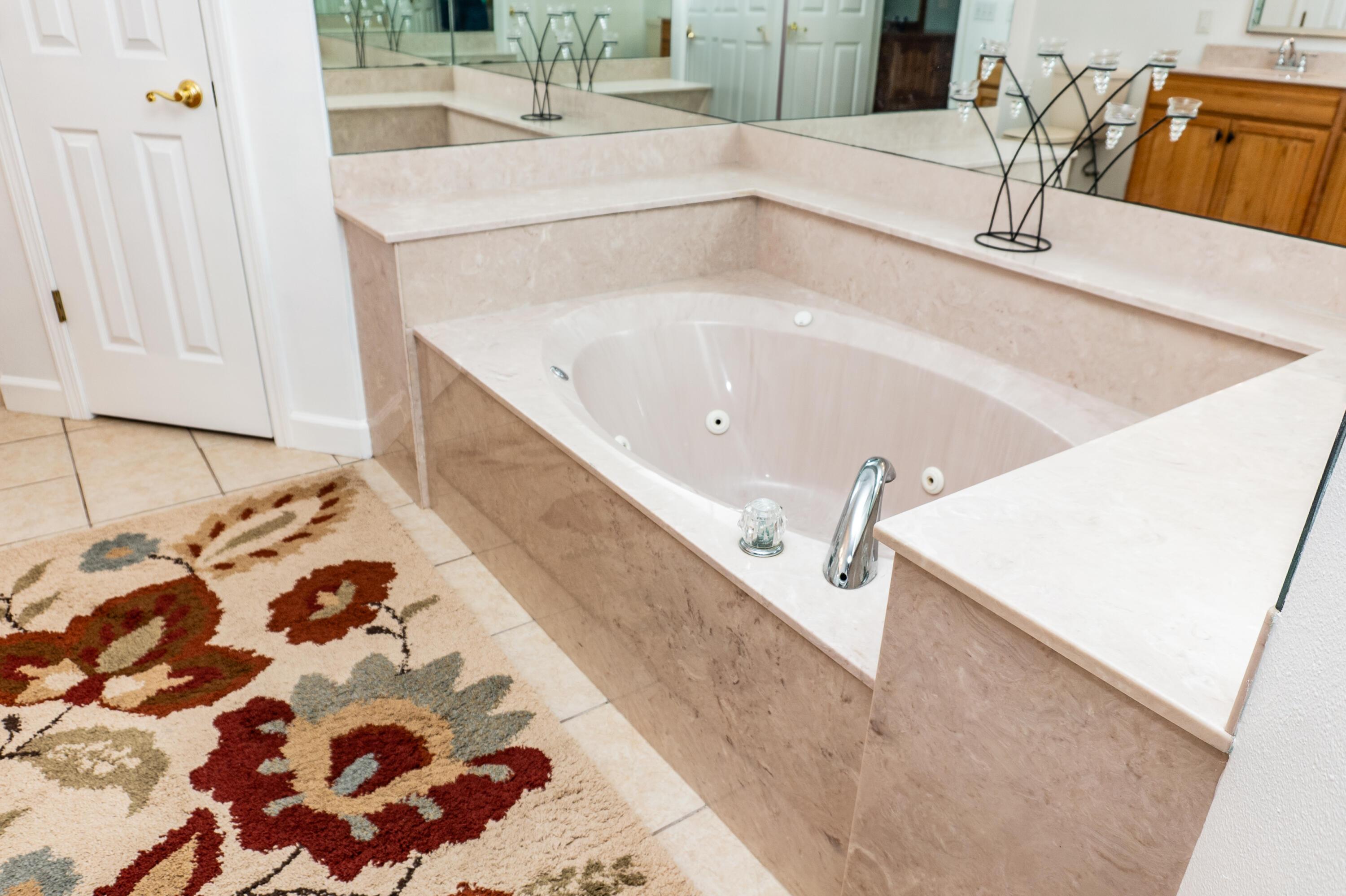 TOM KING ESTATES - Residential