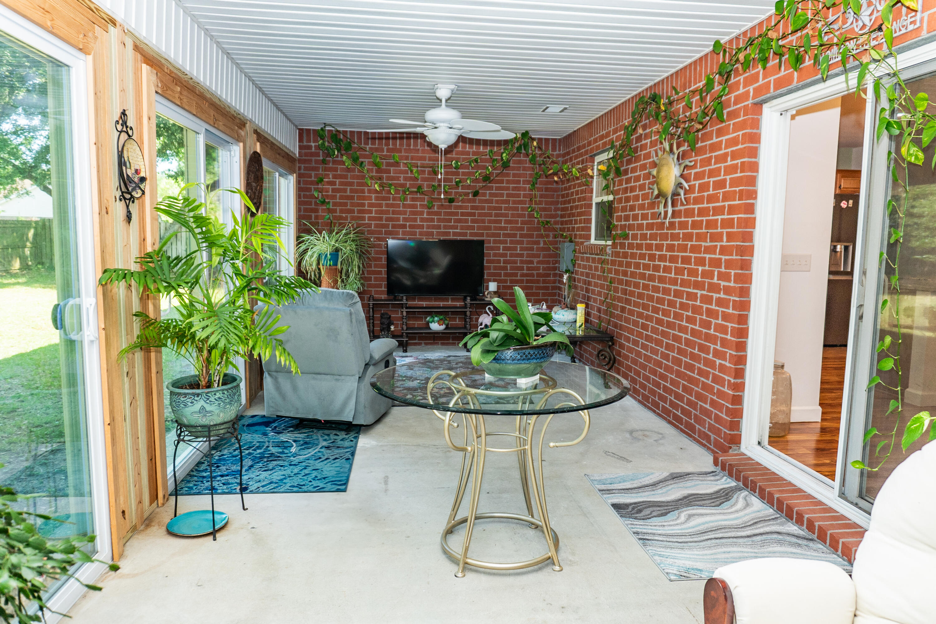 TOM KING ESTATES - Residential