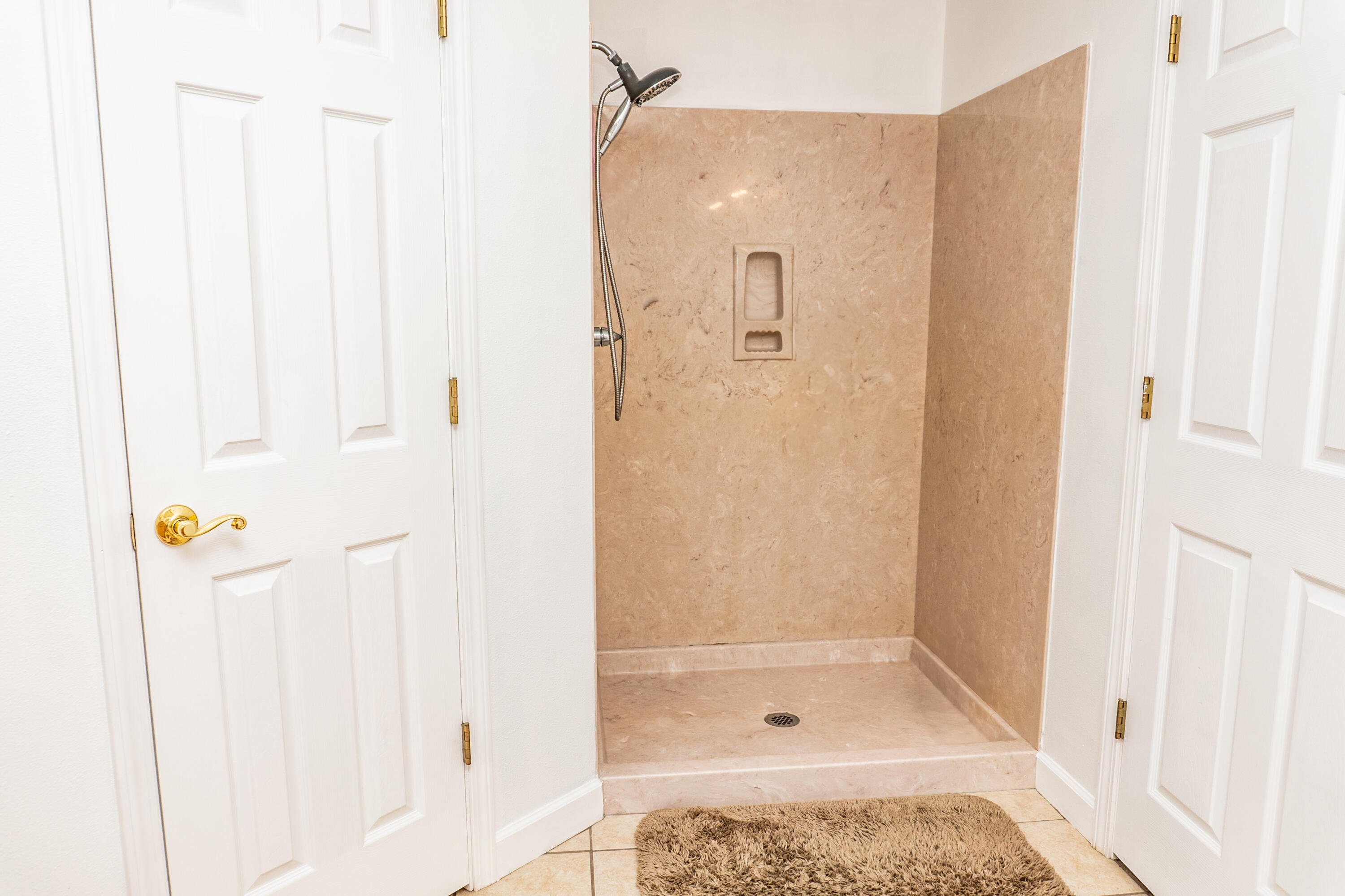 TOM KING ESTATES - Residential