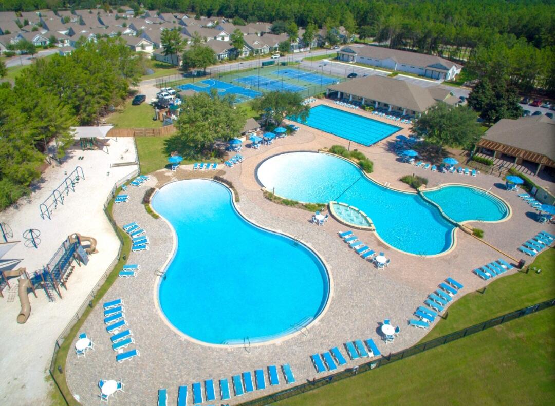 HAMMOCK BAY - Residential