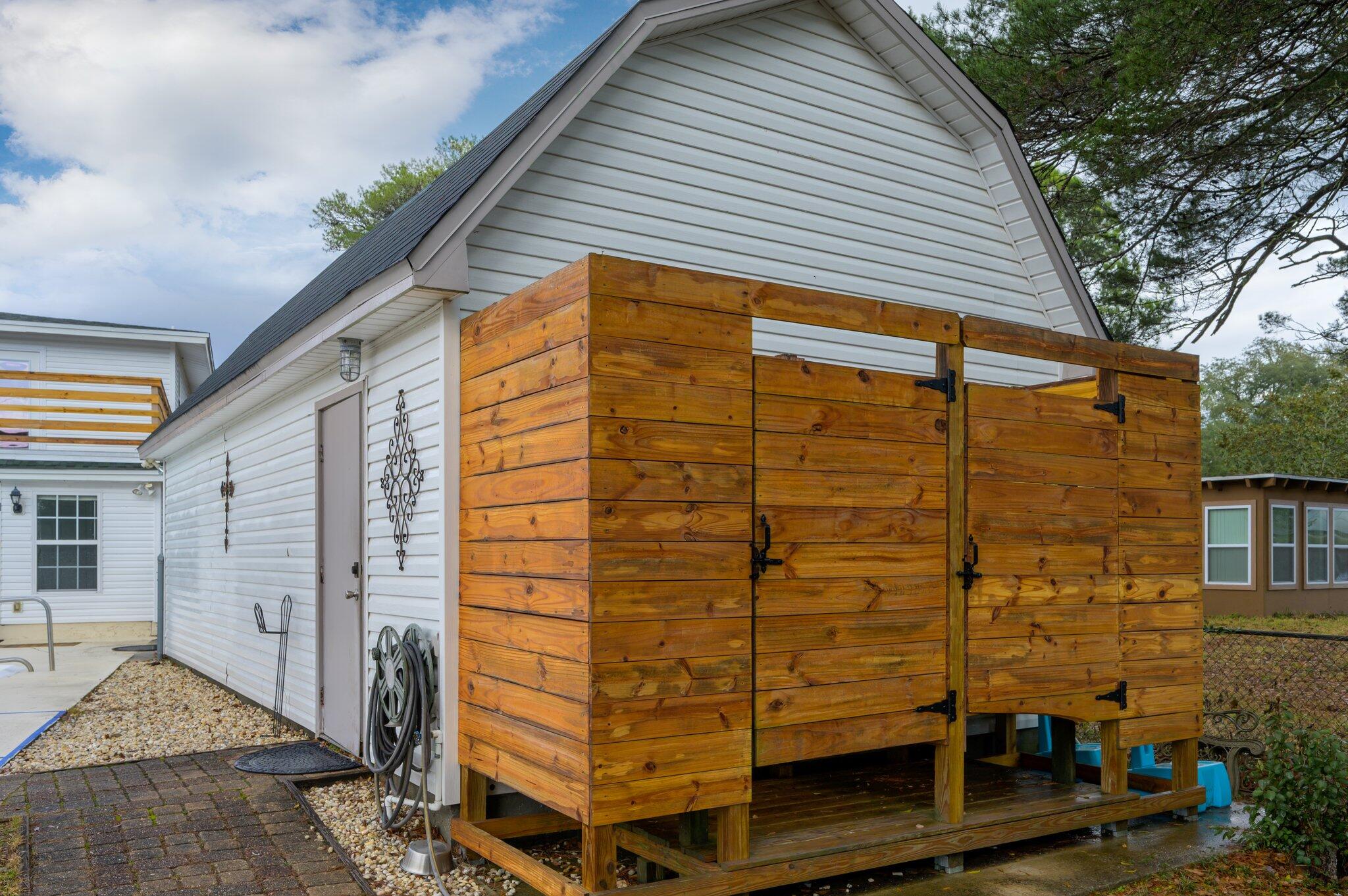 EDGEWATER VILLAGE NORTH - Residential