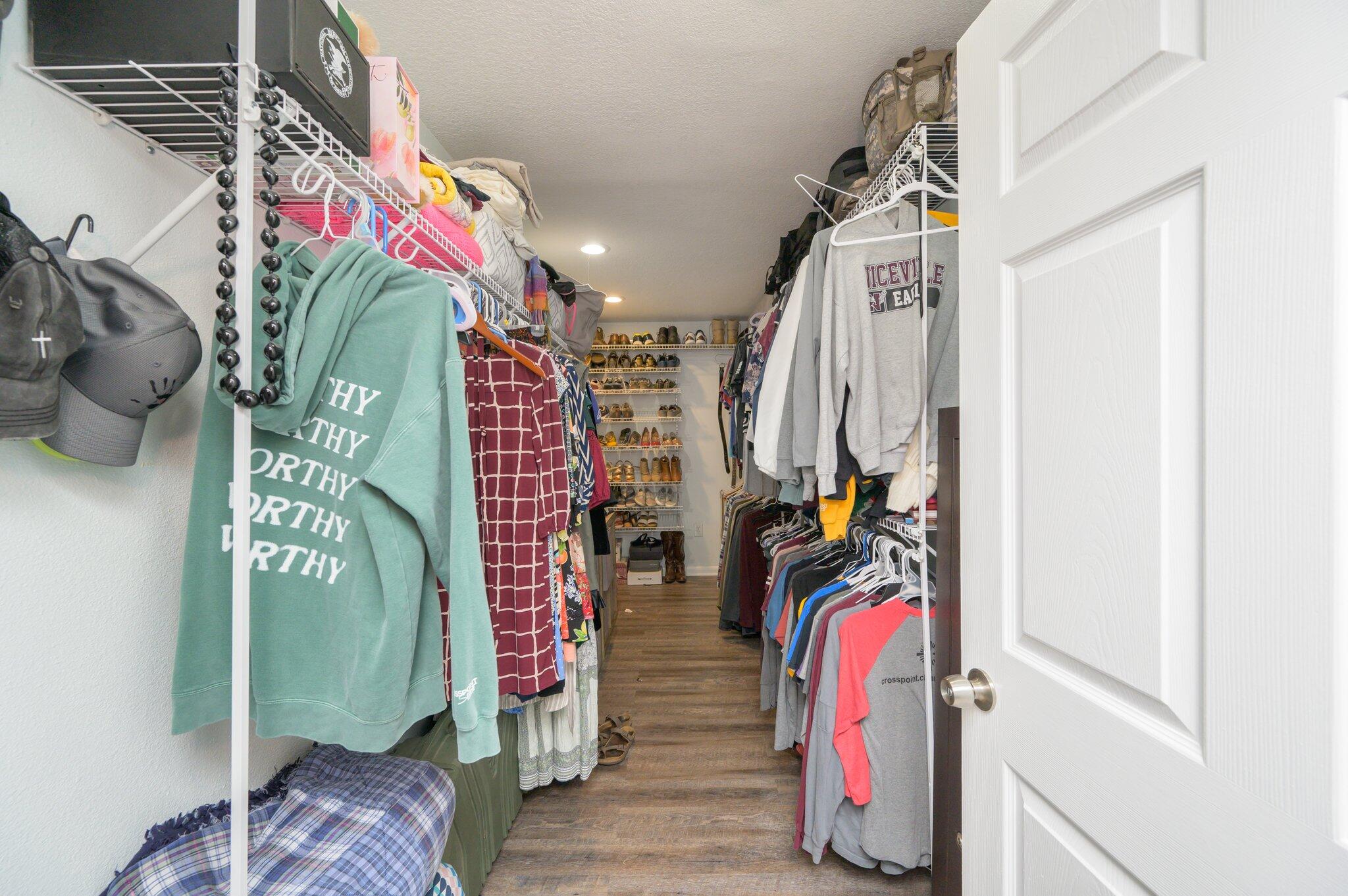 EDGEWATER VILLAGE NORTH - Residential