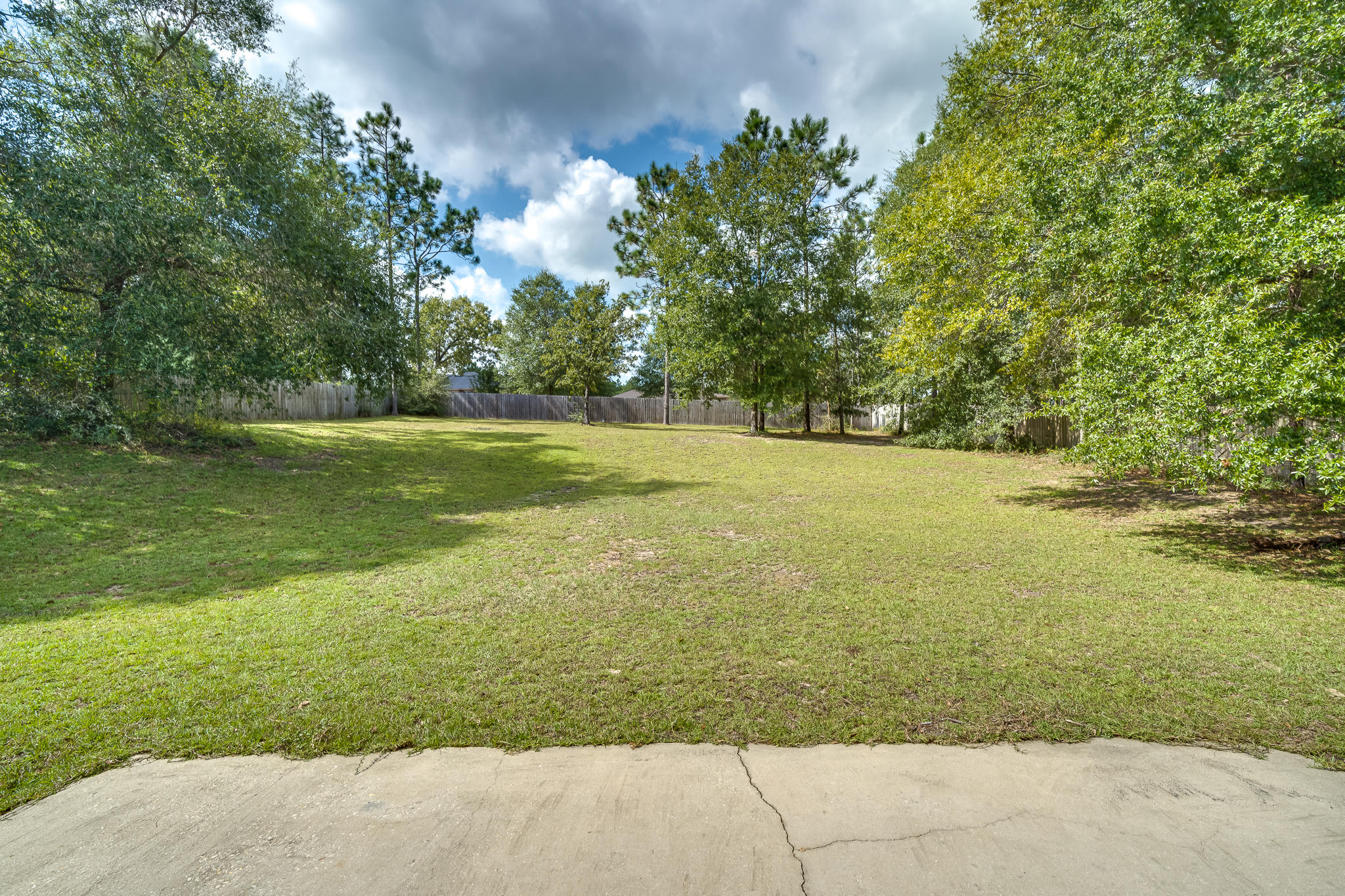 SILVER SPRINGS EST - Residential