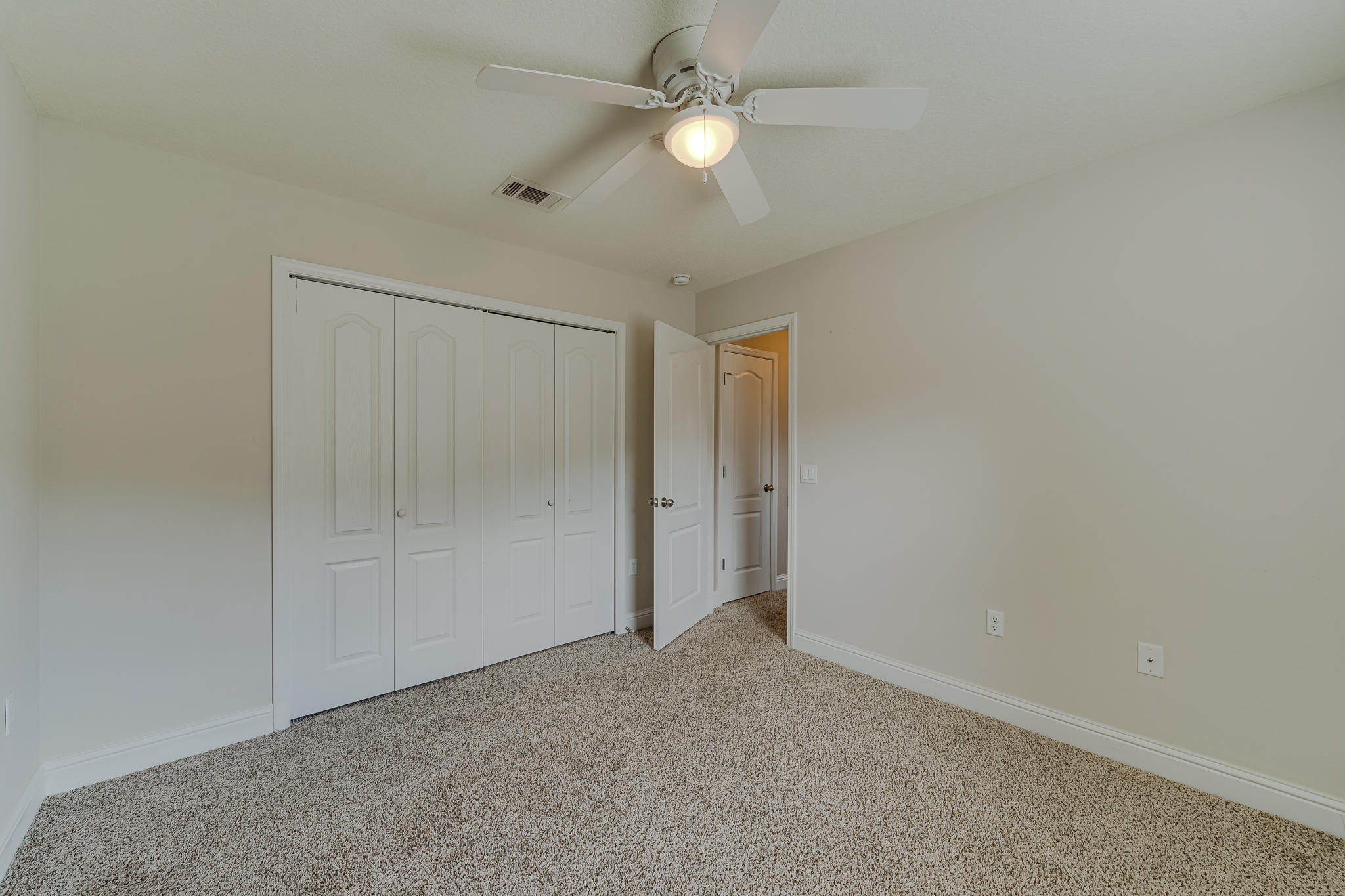 SILVER SPRINGS EST - Residential