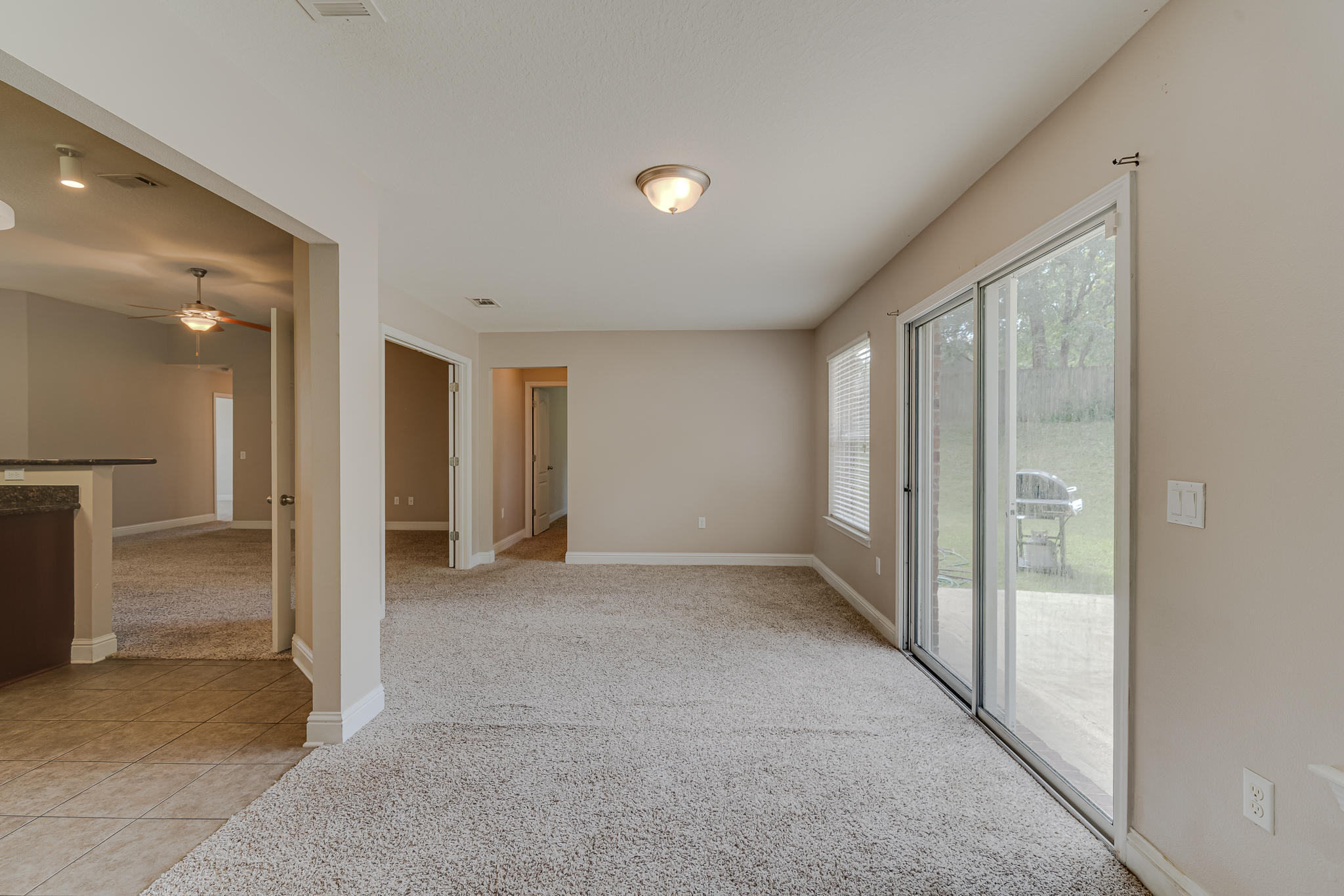 SILVER SPRINGS EST - Residential