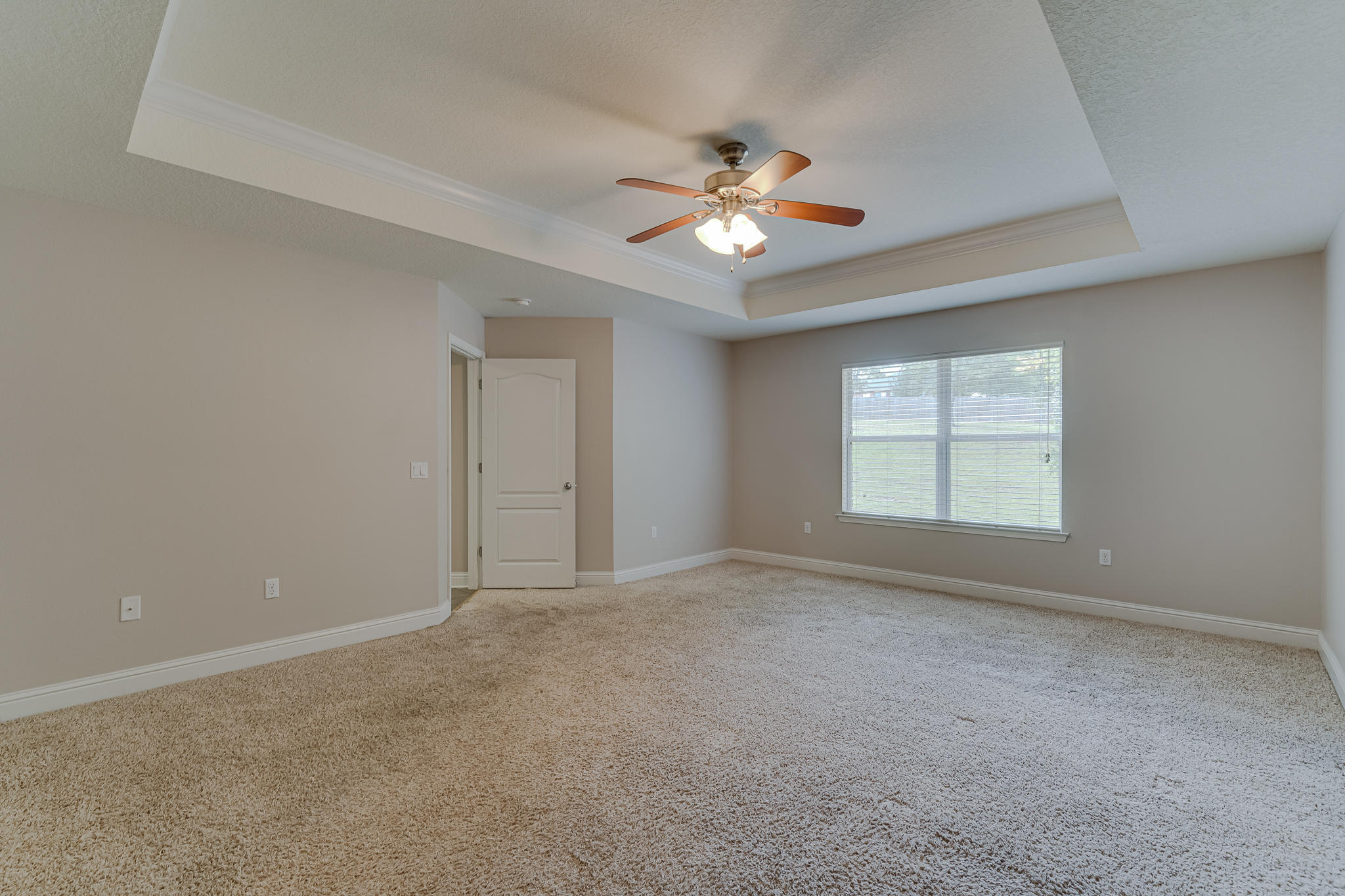 SILVER SPRINGS EST - Residential