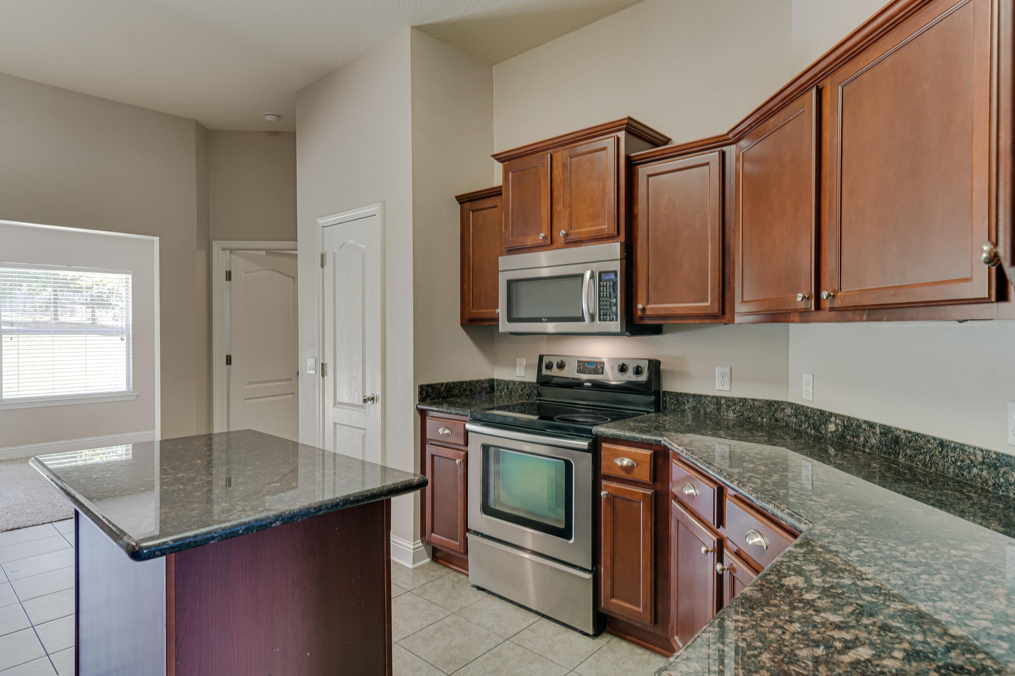 SILVER SPRINGS EST - Residential