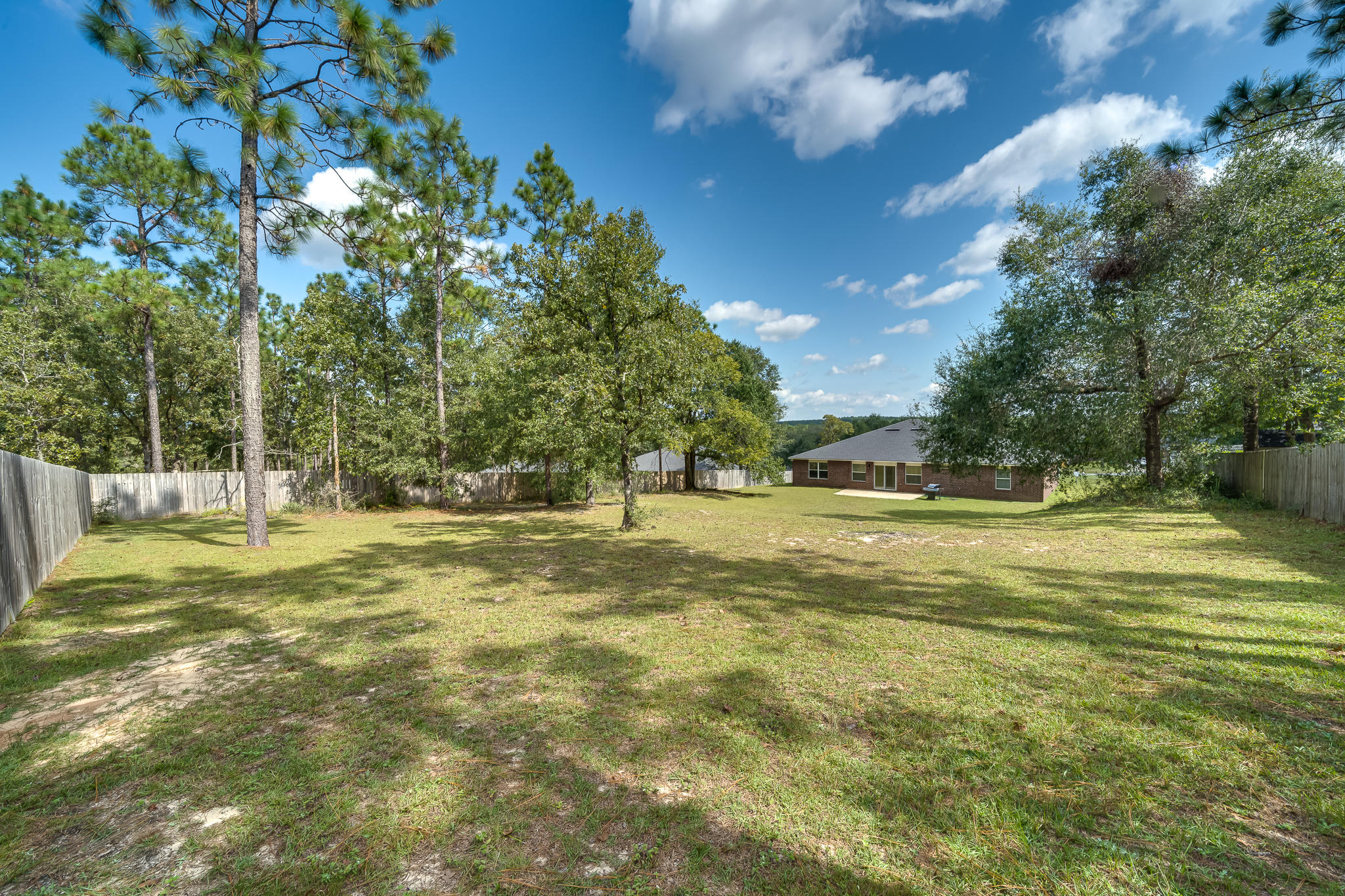 SILVER SPRINGS EST - Residential