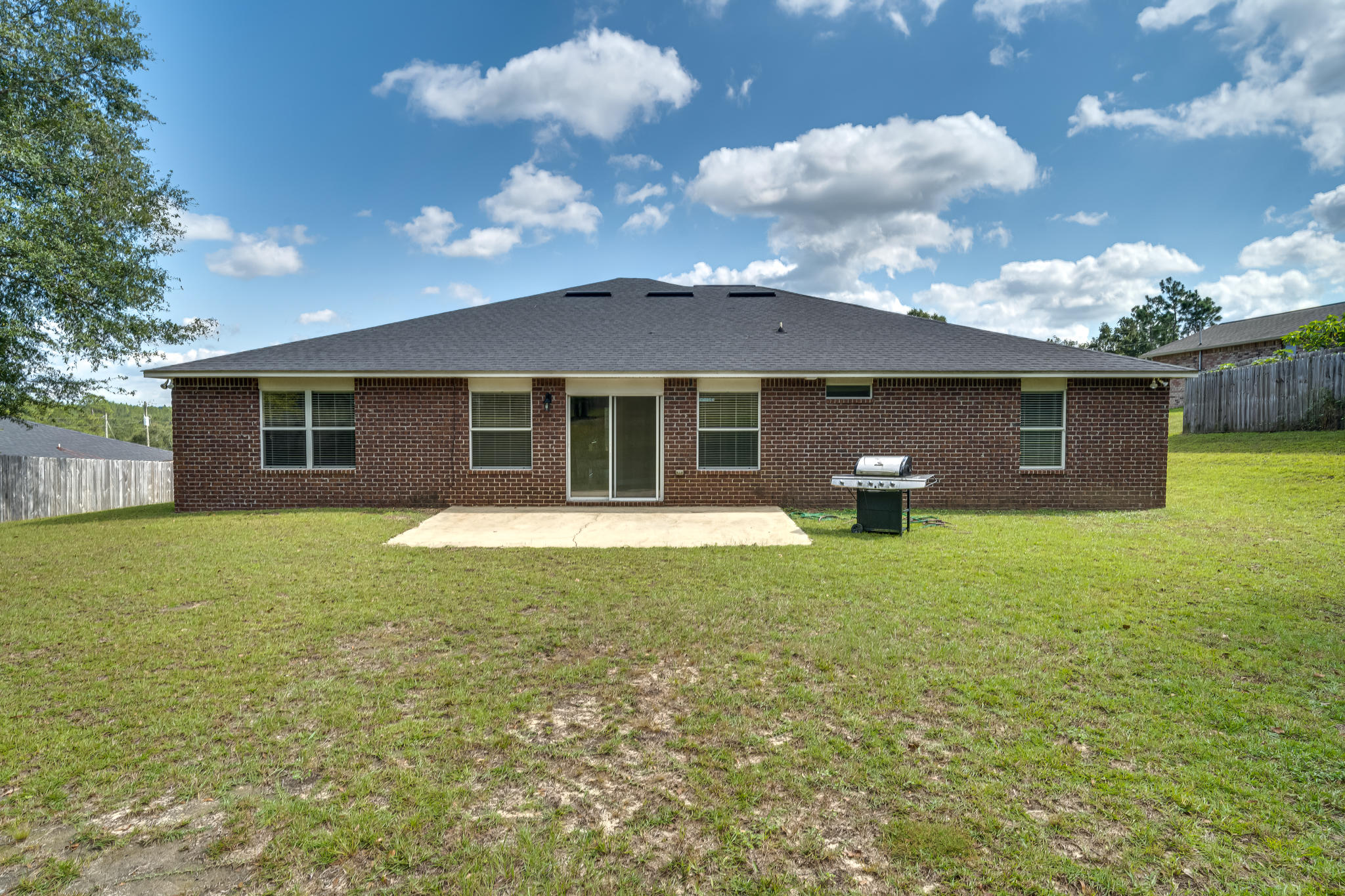 SILVER SPRINGS EST - Residential