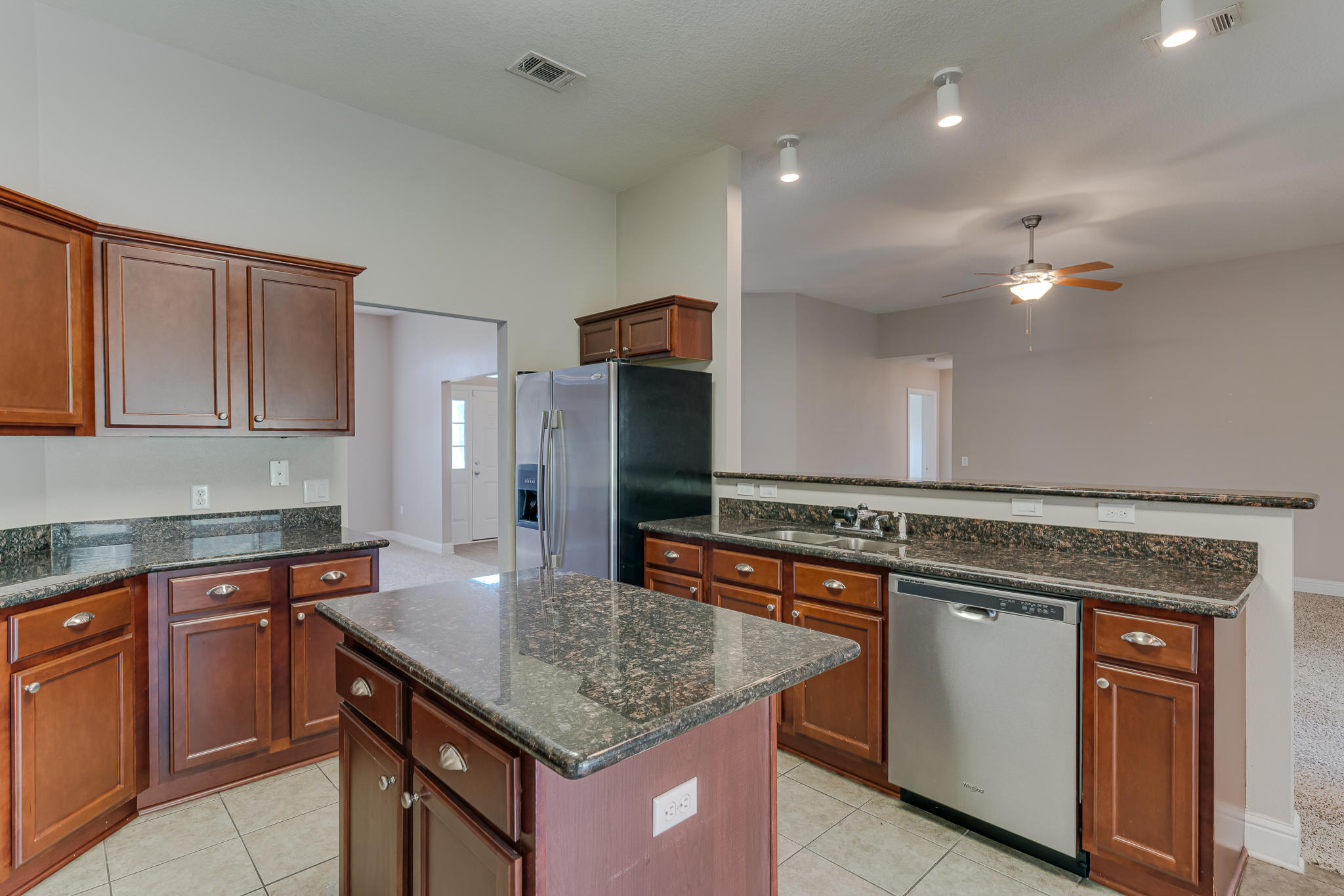 SILVER SPRINGS EST - Residential