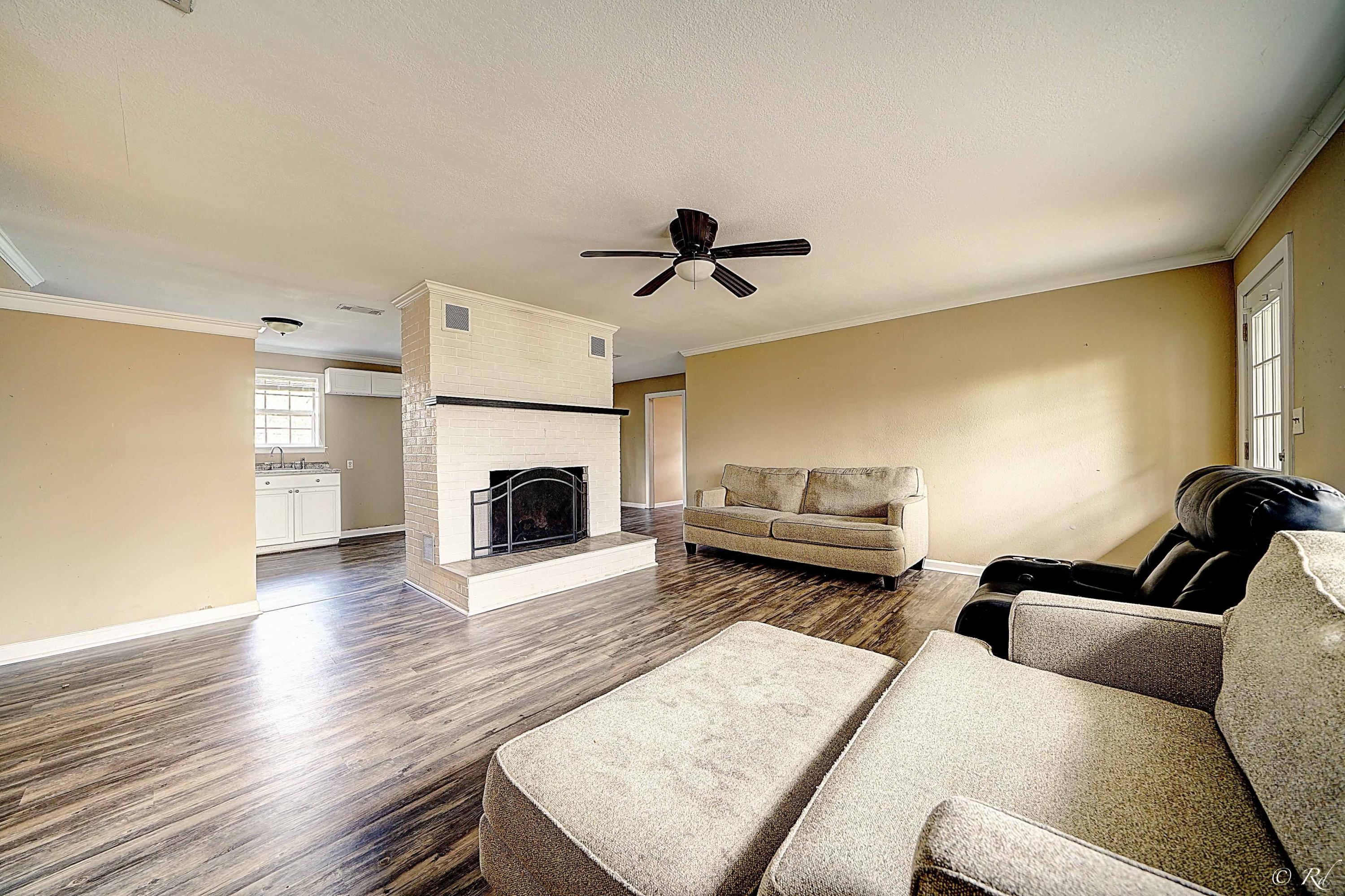 CEDAR CREEK HEIGHTS - Residential