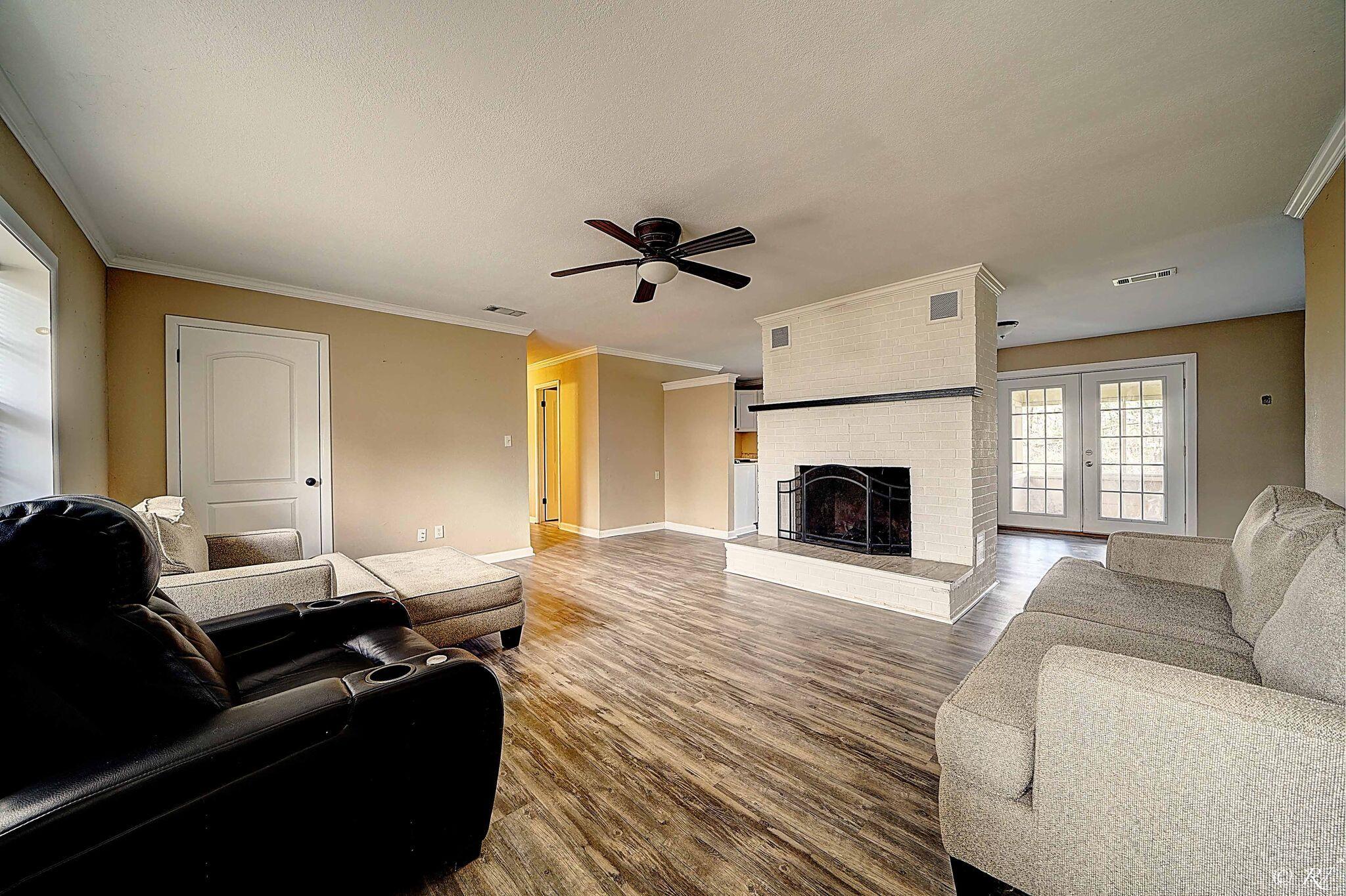 CEDAR CREEK HEIGHTS - Residential