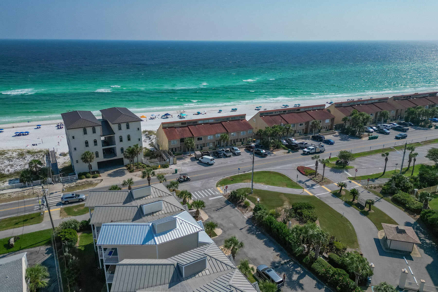 BEACH POINTE T/H - Residential