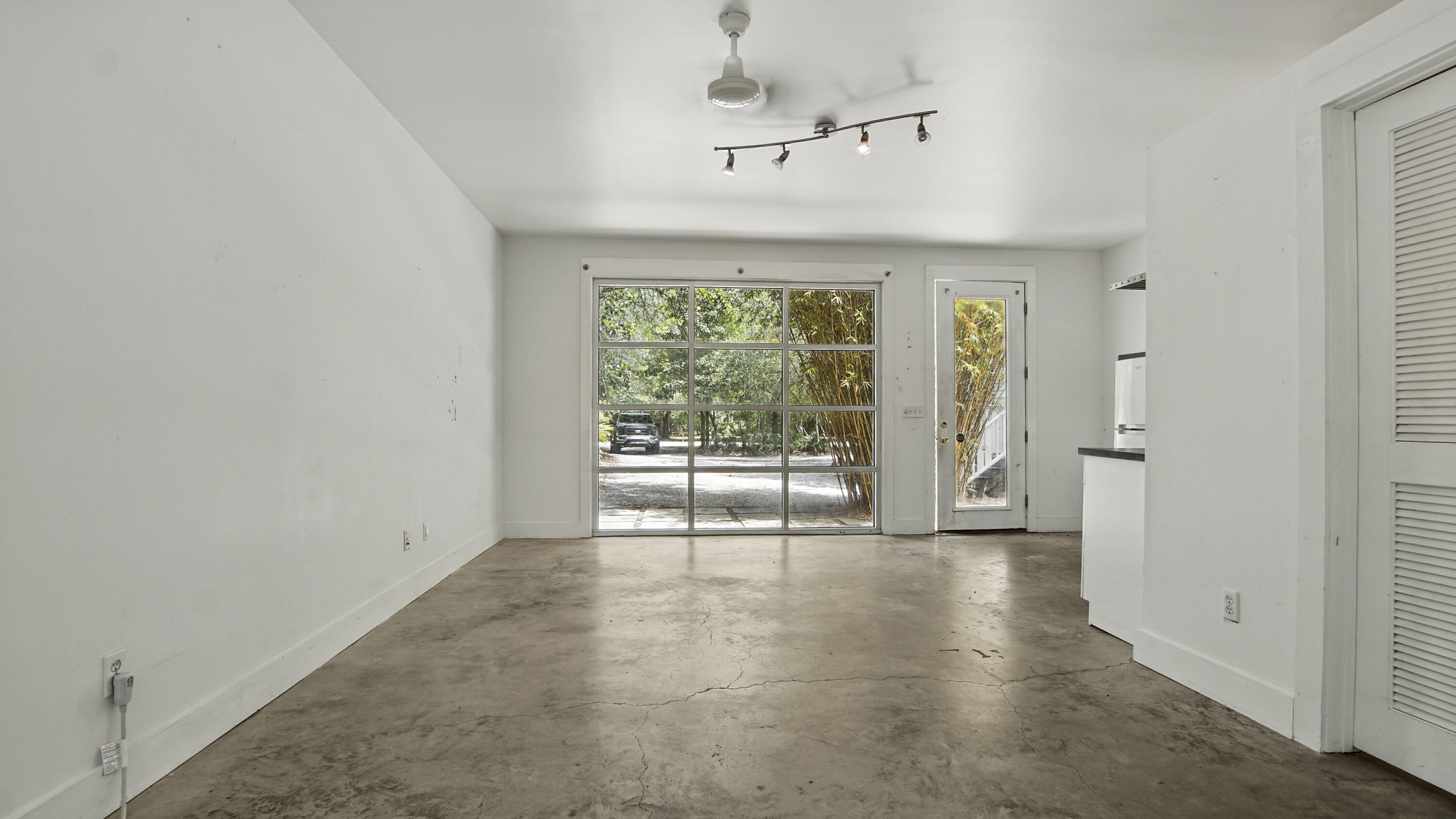 DAUGHETTES AMENDED - Residential