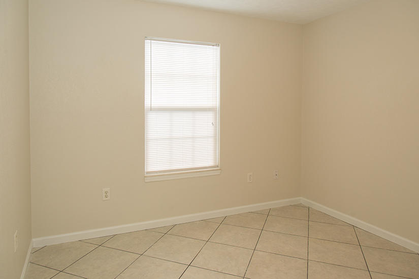 NAVARRE S/D 1ST ADDN - Residential Lease