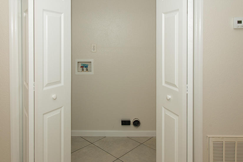 NAVARRE S/D 1ST ADDN - Residential Lease