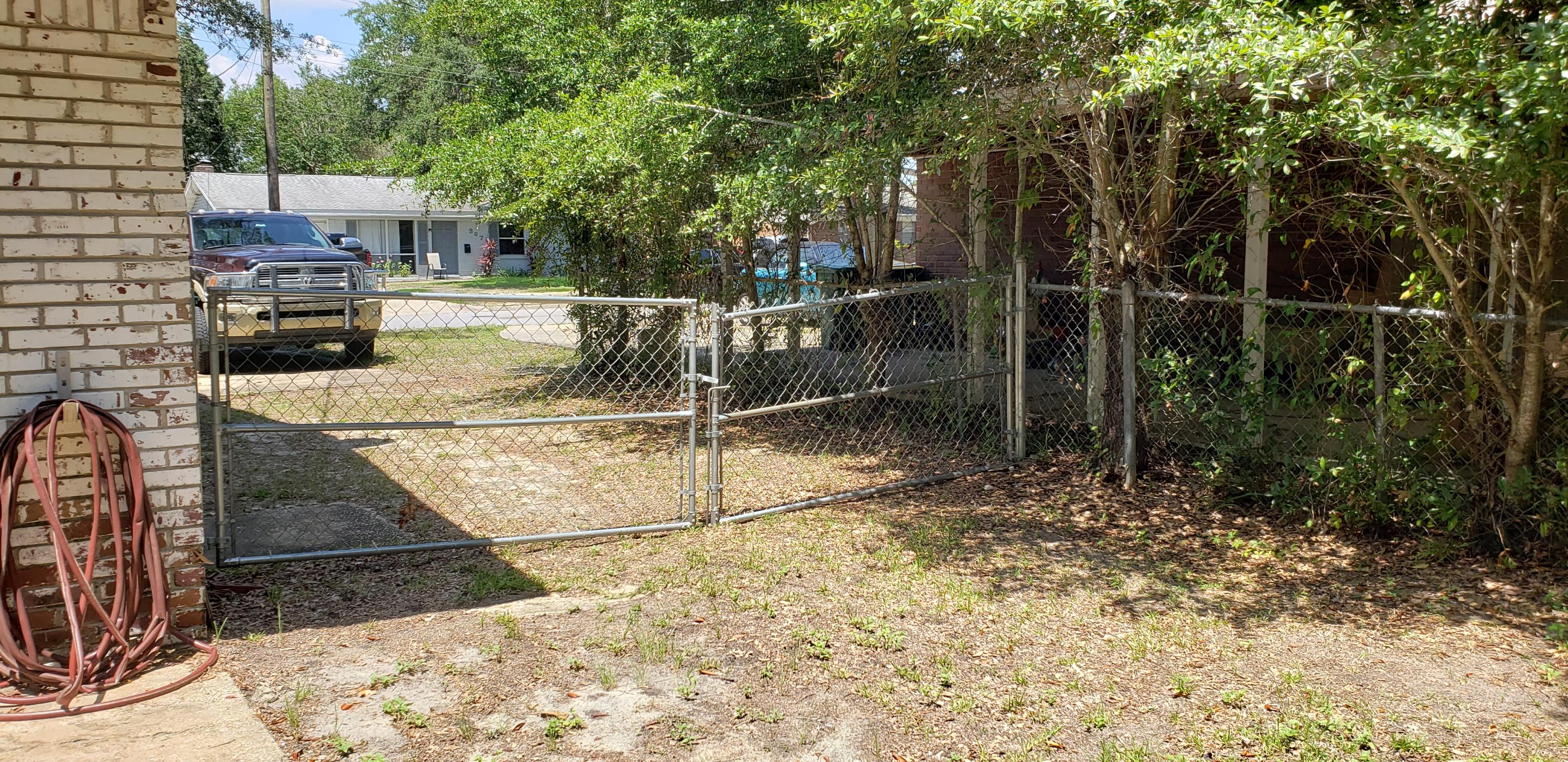 CAROL ANNE MANOR 1ST ADDN - Residential Lease