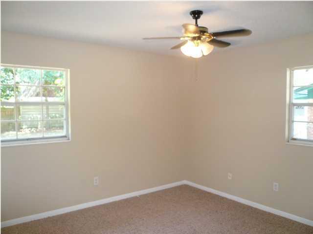 CAROL ANNE MANOR 1ST ADDN - Residential Lease