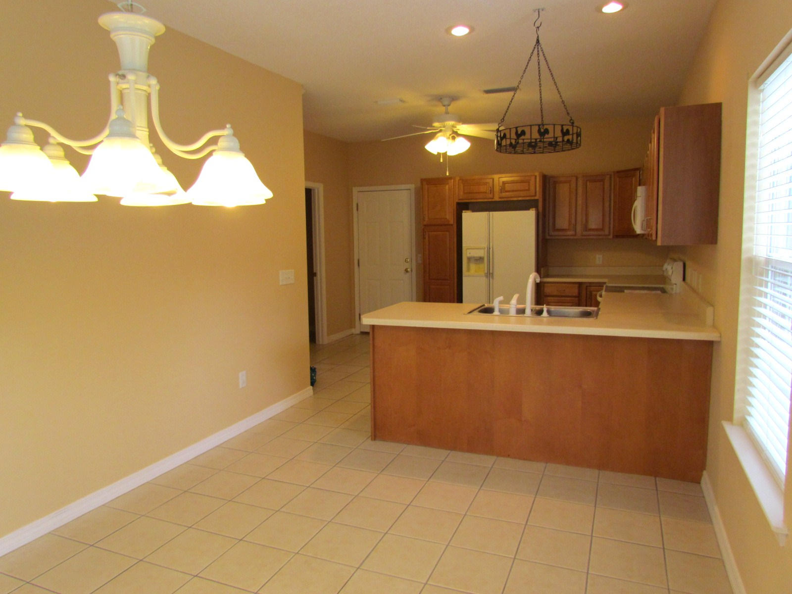 WHITEPOINT - Residential Lease