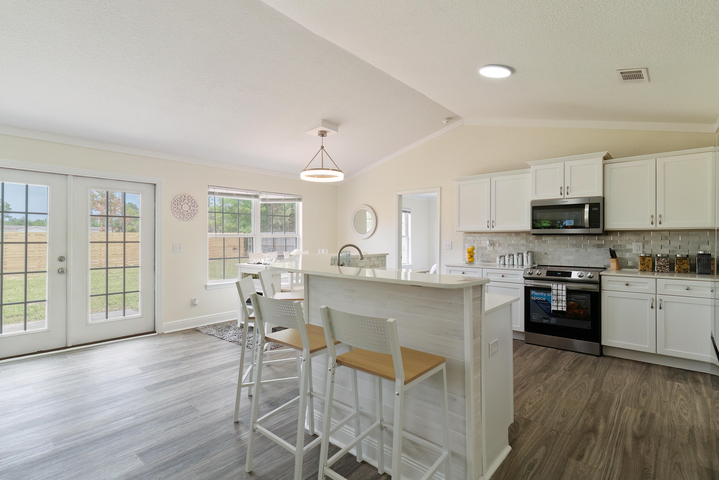 THE PINES - Residential