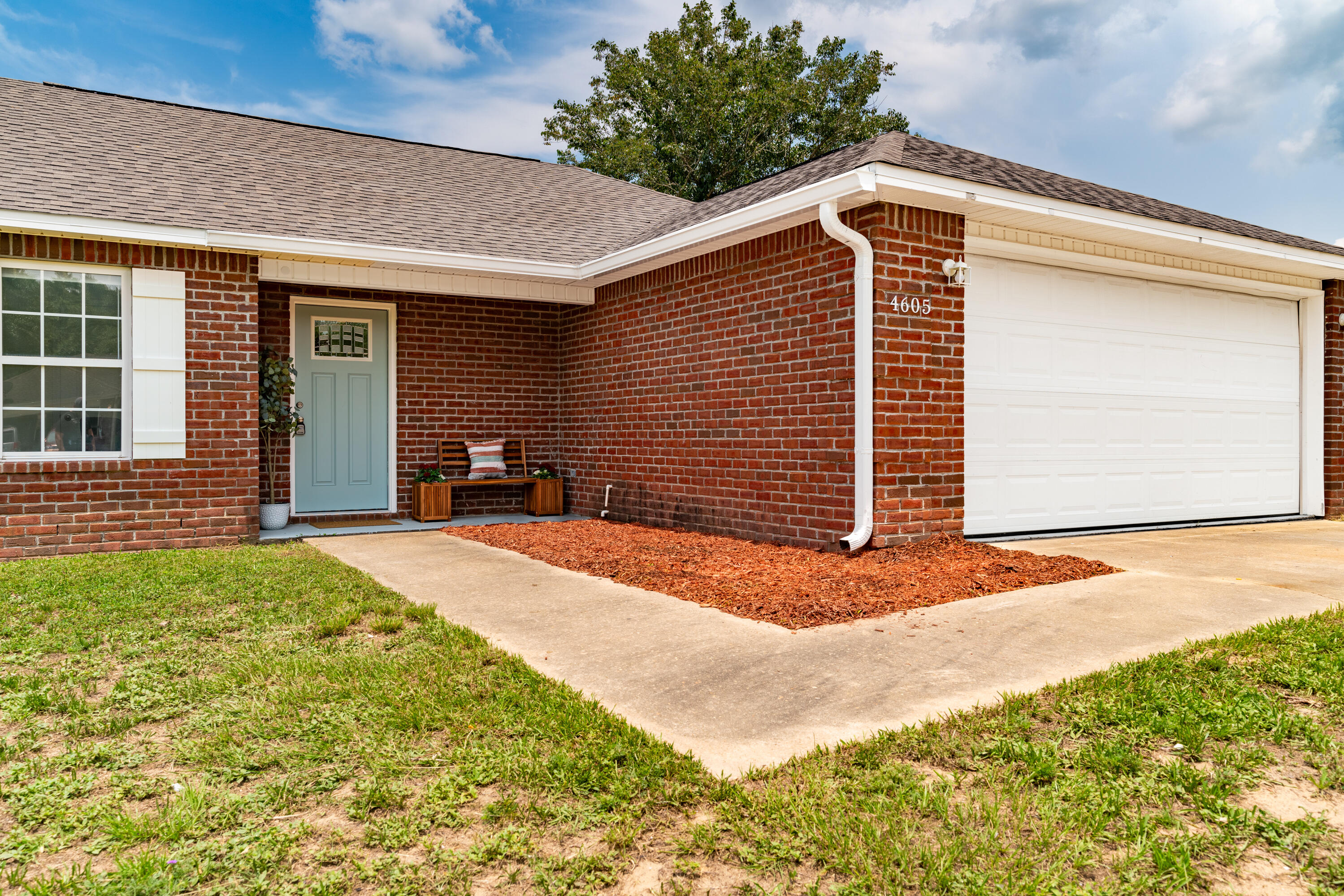 THE PINES - Residential