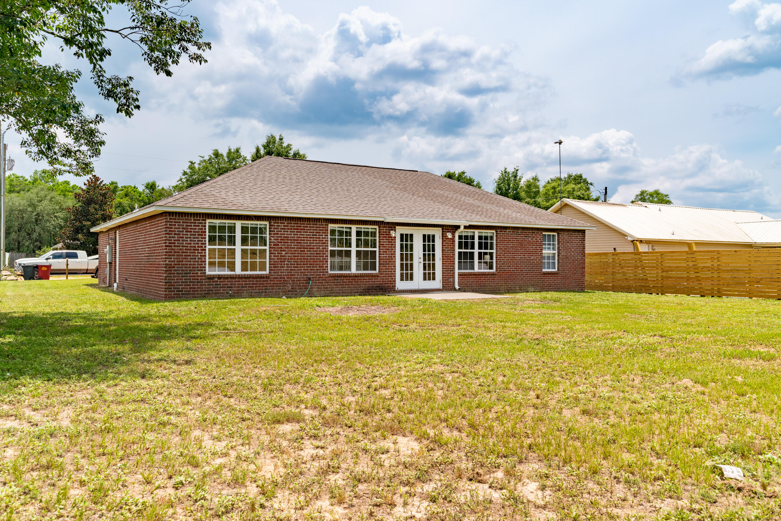 THE PINES - Residential