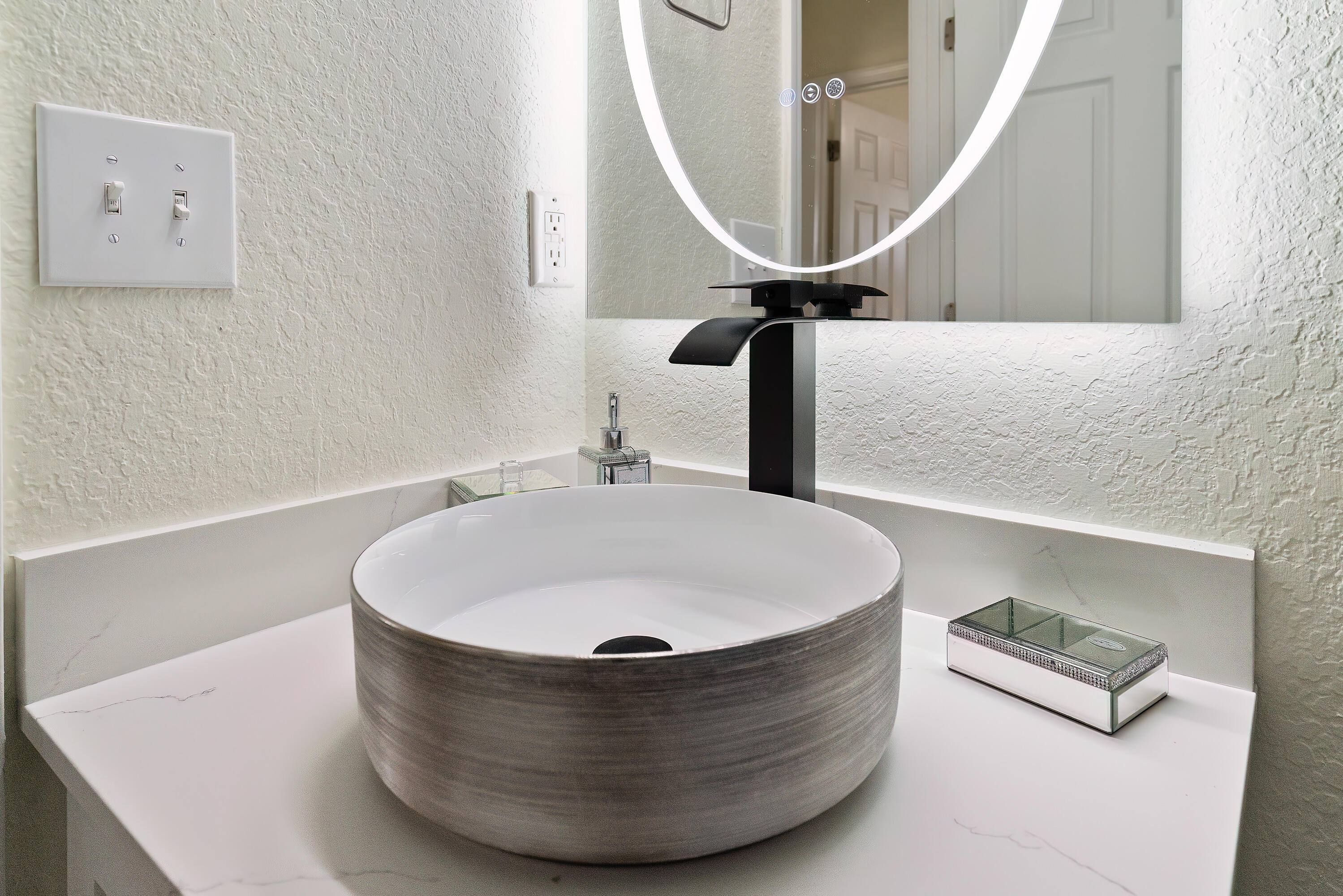 THE PINES - Residential