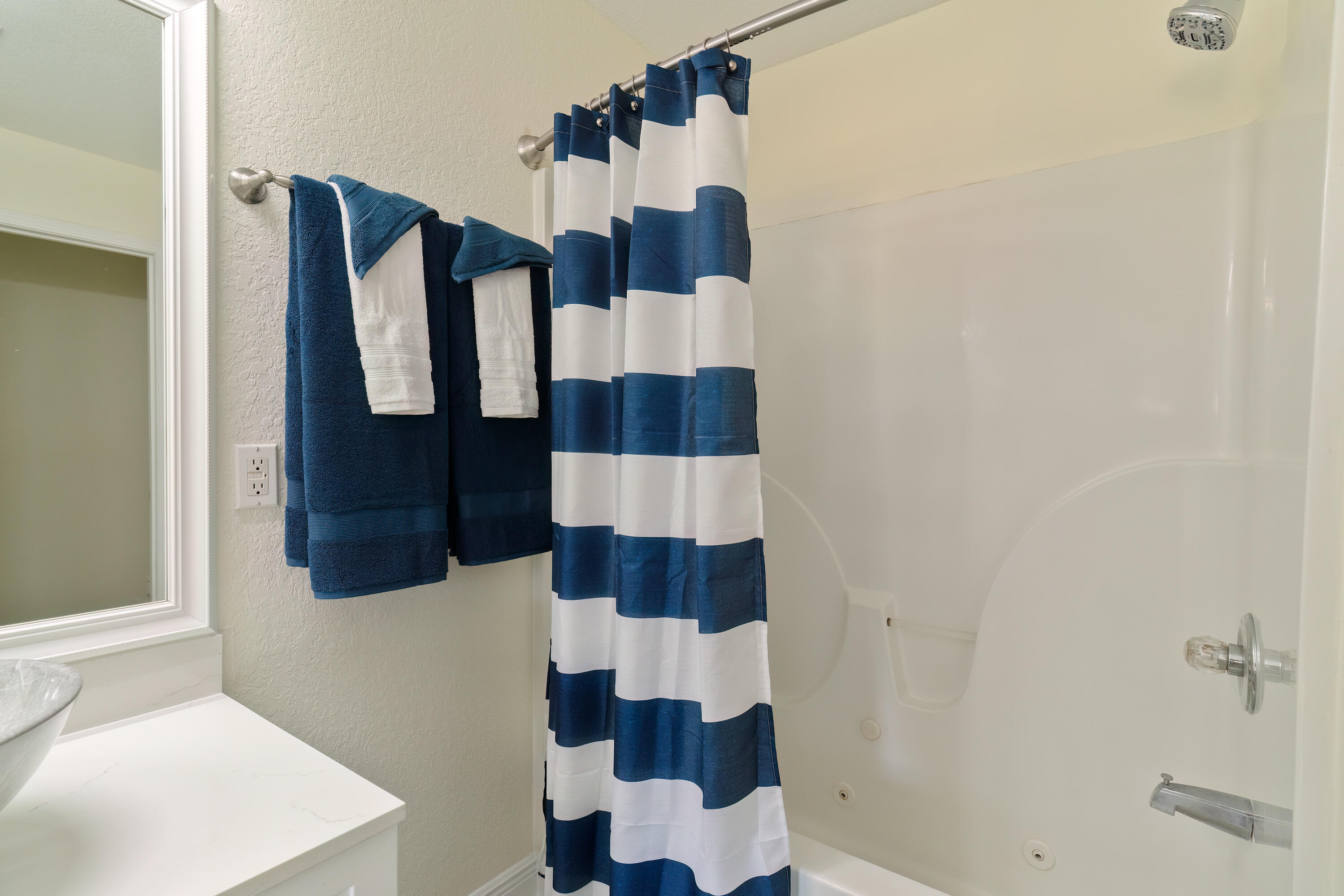 THE PINES - Residential