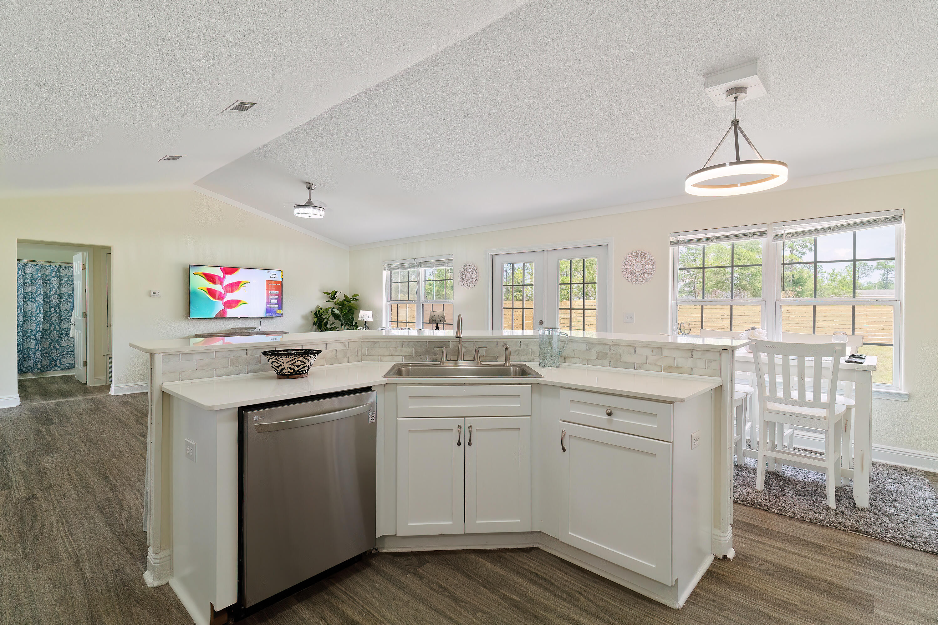 THE PINES - Residential