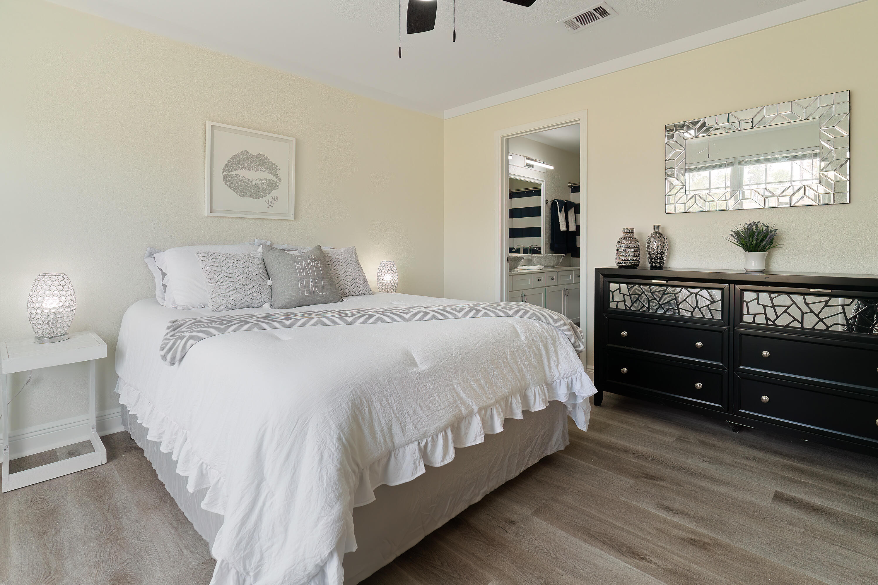 THE PINES - Residential