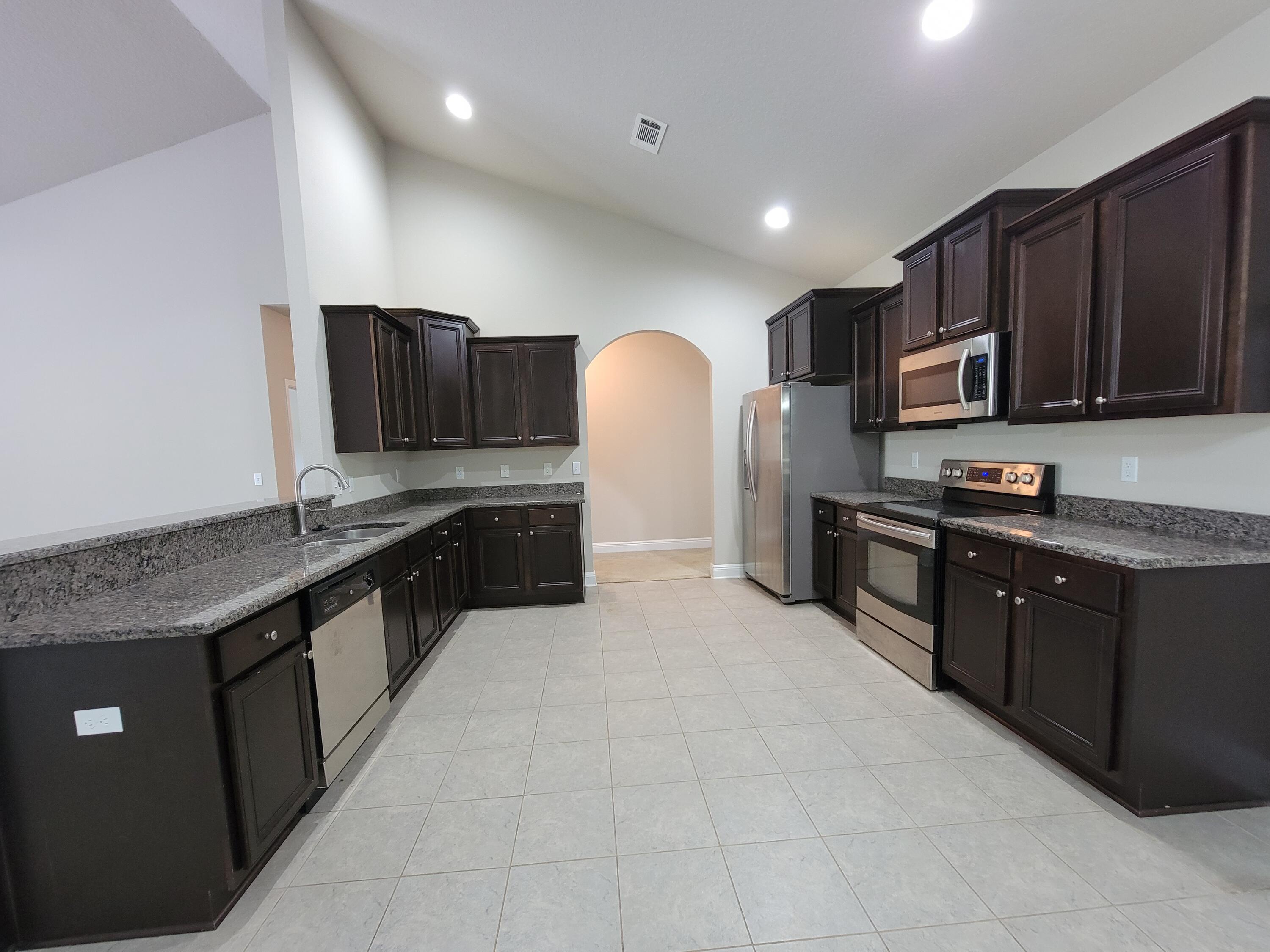 FOX VALLEY PH 3-A - Residential Lease