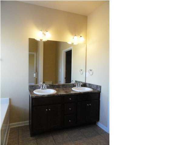 LAGRANGE LANDING - Residential