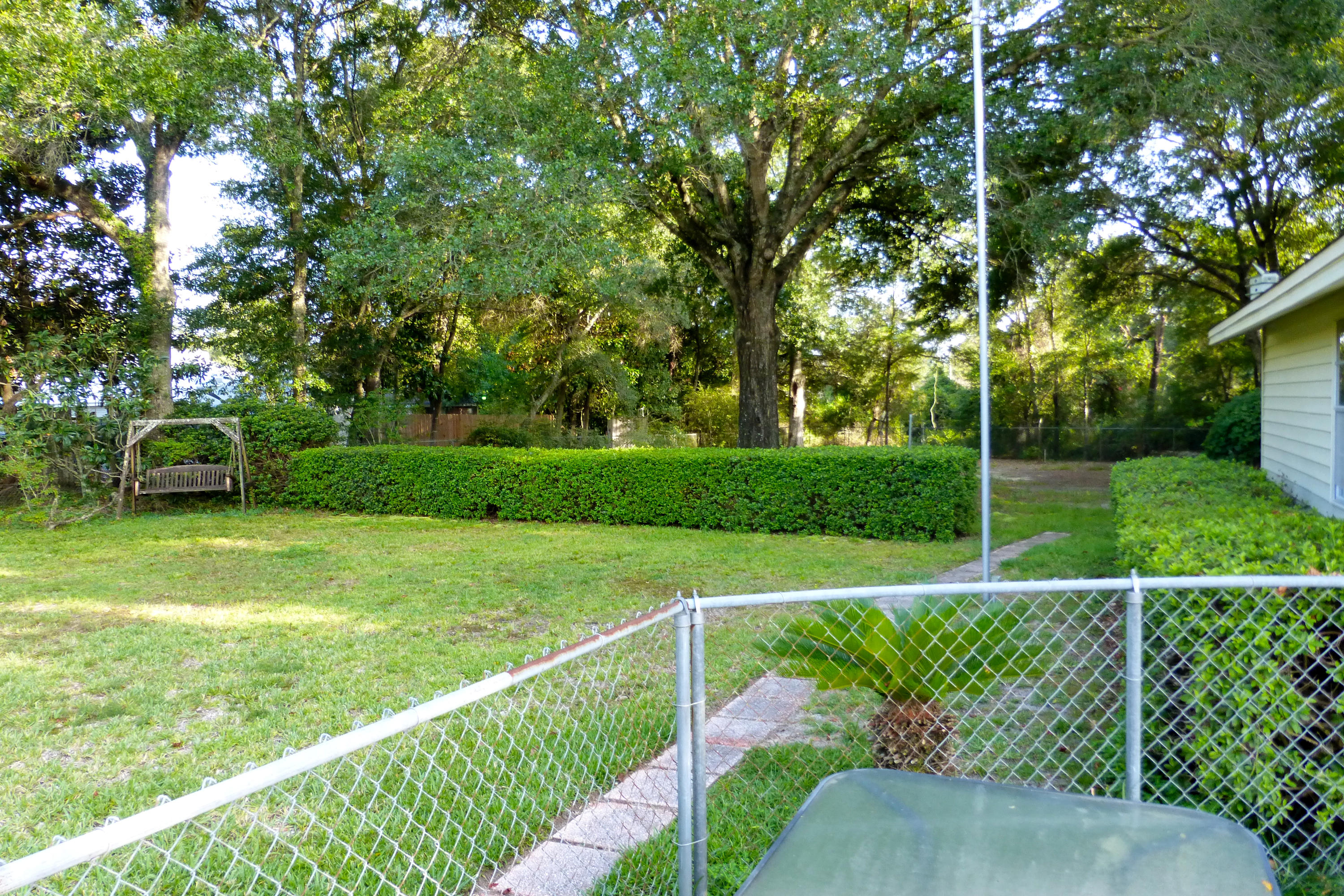 TOM BARROW - Residential