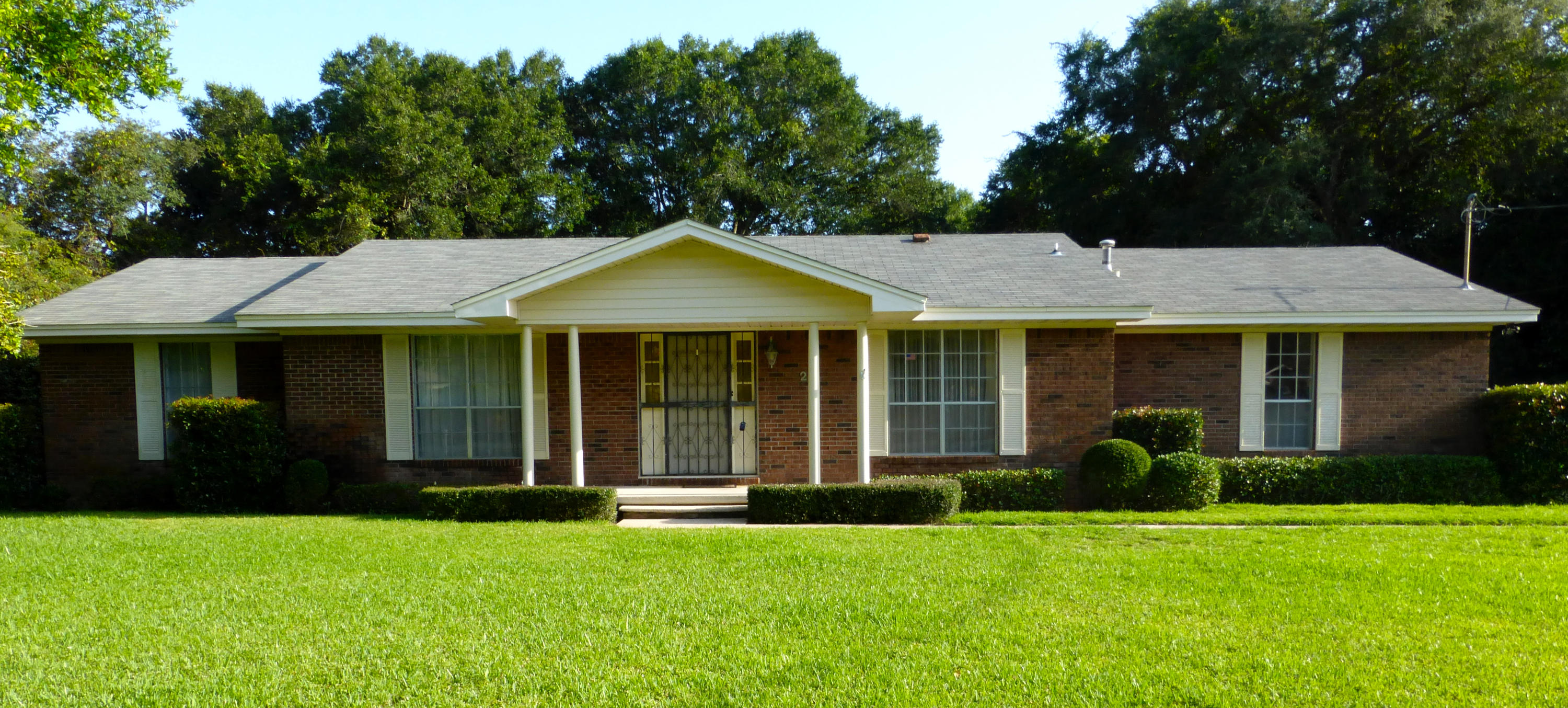 TOM BARROW - Residential