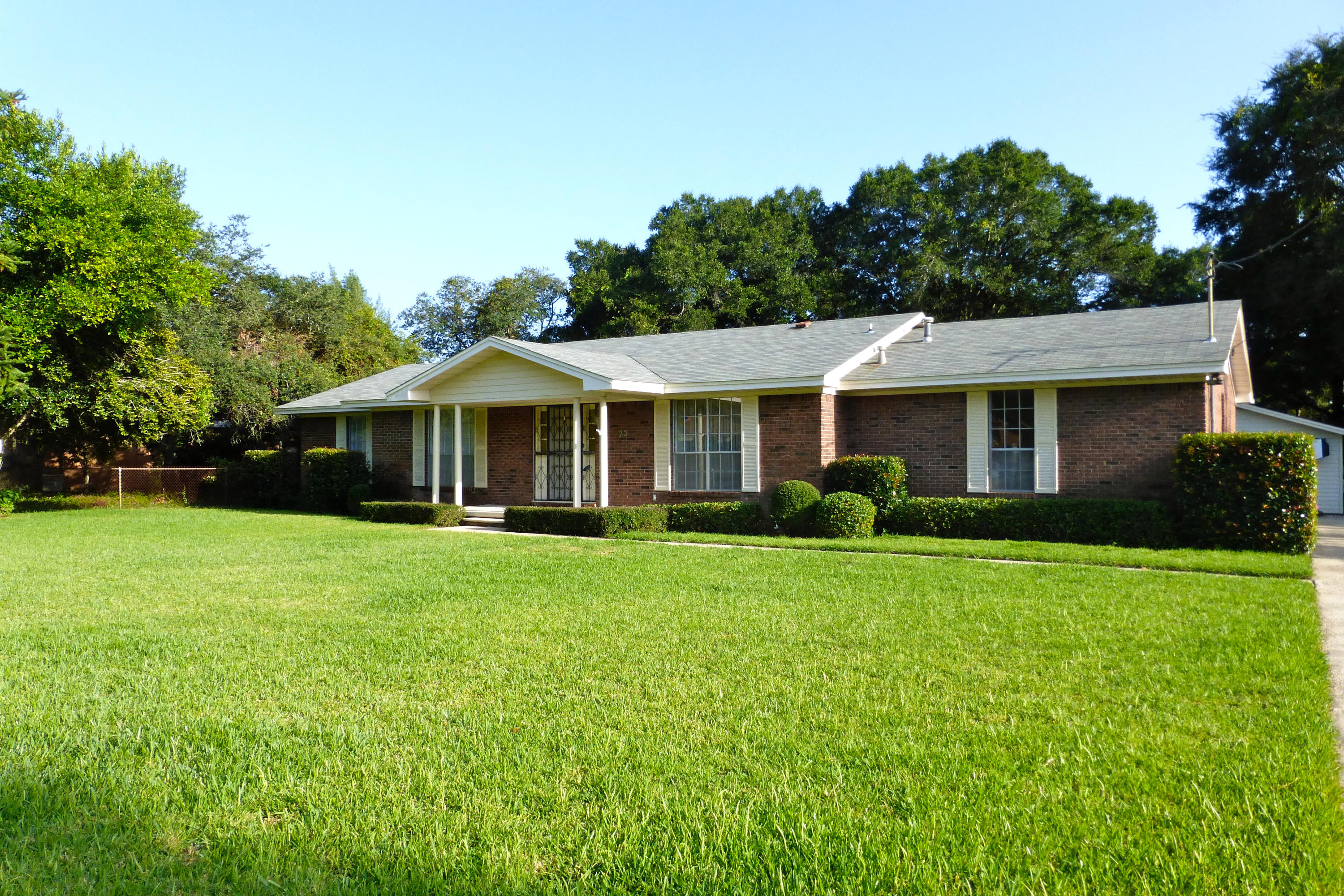 TOM BARROW - Residential
