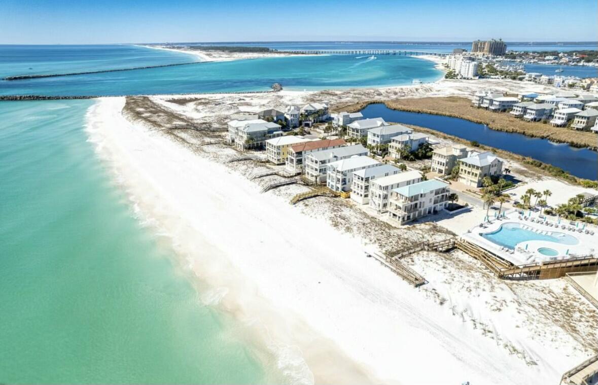 DESTIN POINTE - Residential