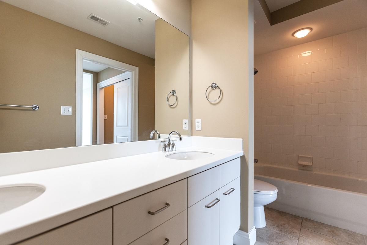 MARINA LANDING - Residential