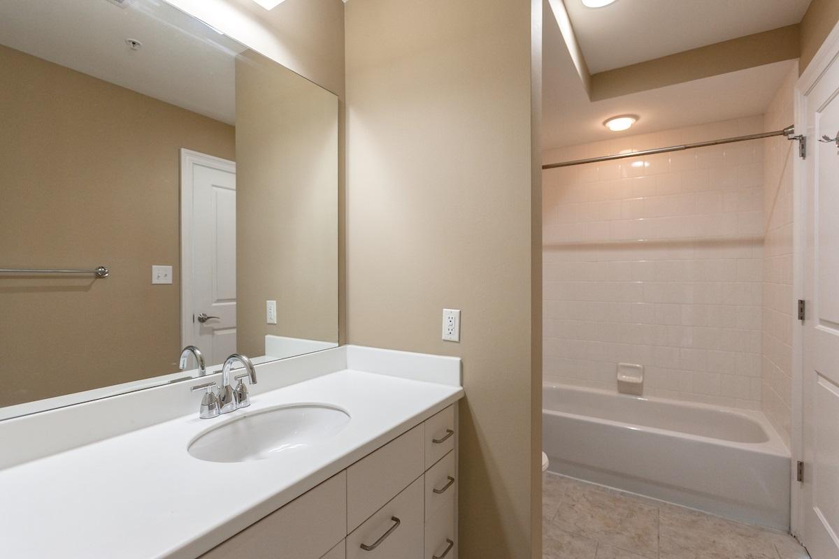 MARINA LANDING - Residential