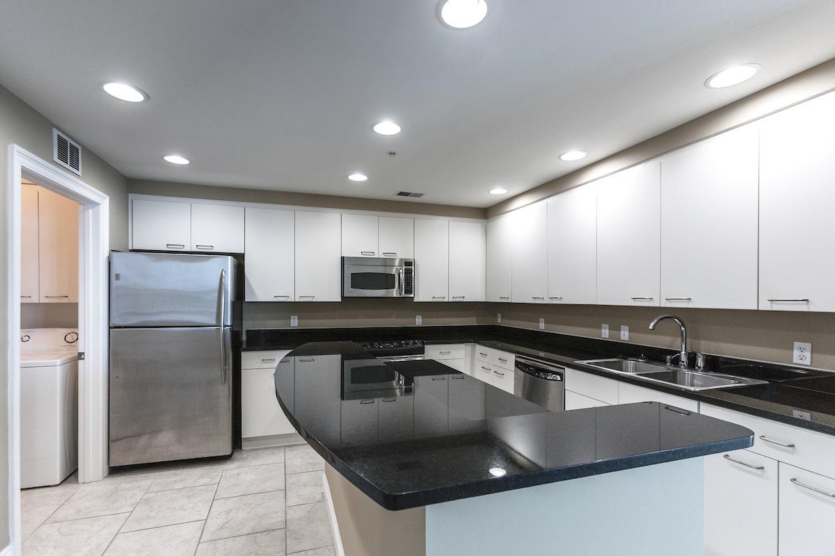 MARINA LANDING - Residential