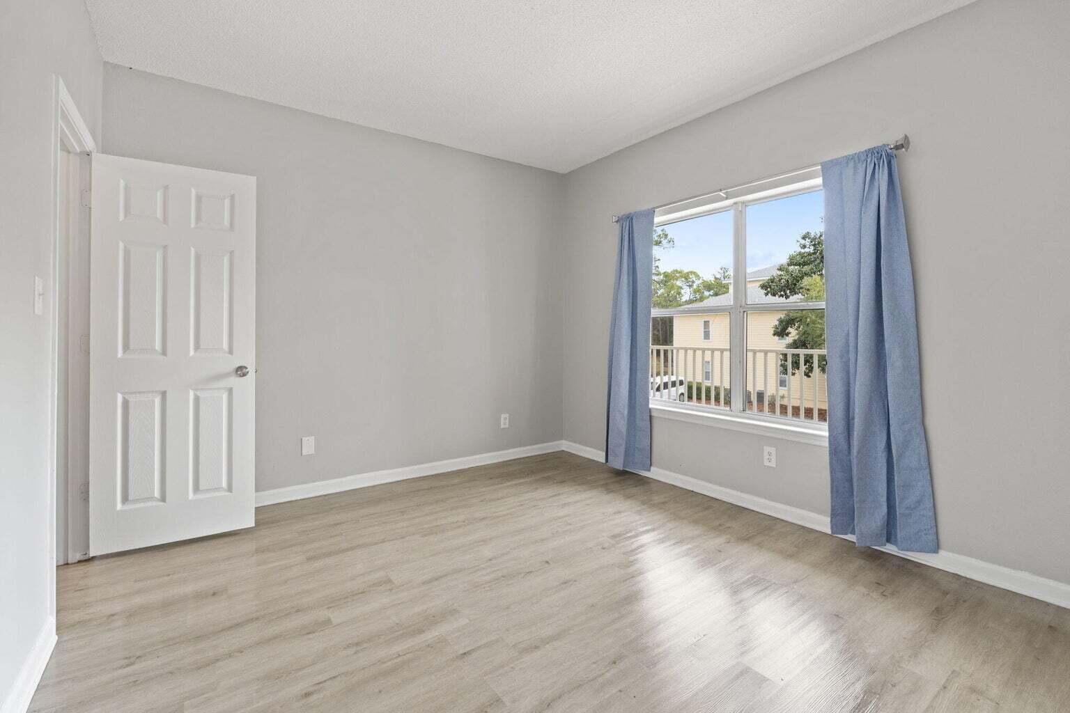 POINTE OF VIEW - Residential Lease