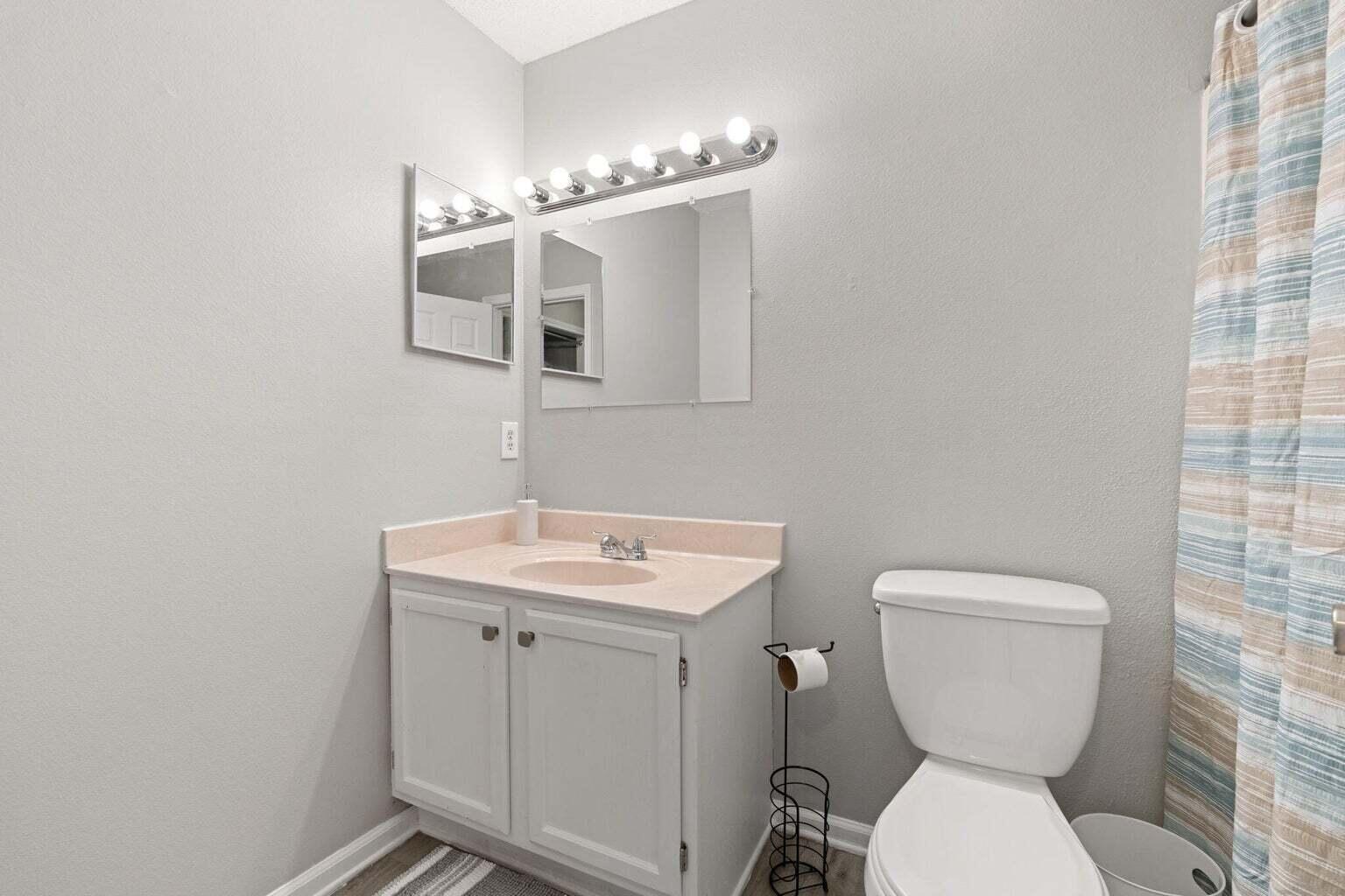 POINTE OF VIEW - Residential Lease